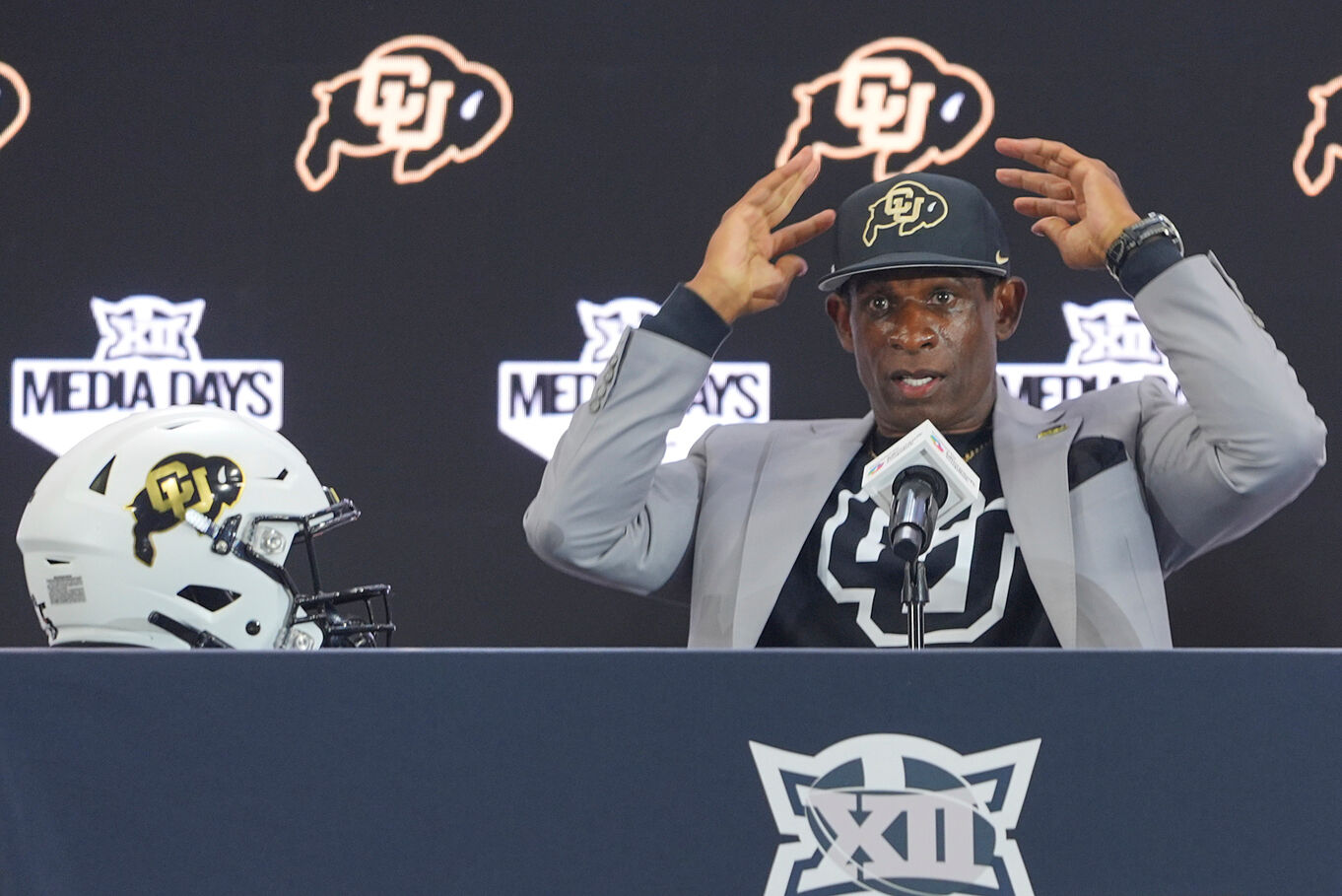 Deion Sanders Finds Out His Two NFL Sons Aren't on the Same Page When It Comes to Dad's Visits