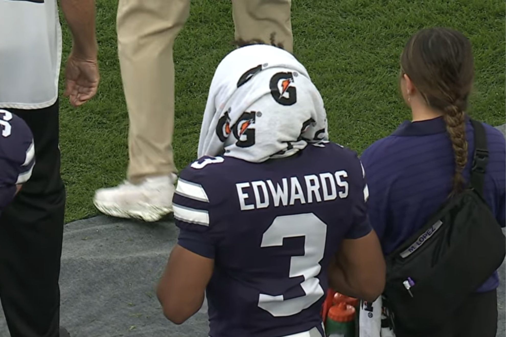 Kansas State's Dylan Edwards exits with injury in loss to Iowa State