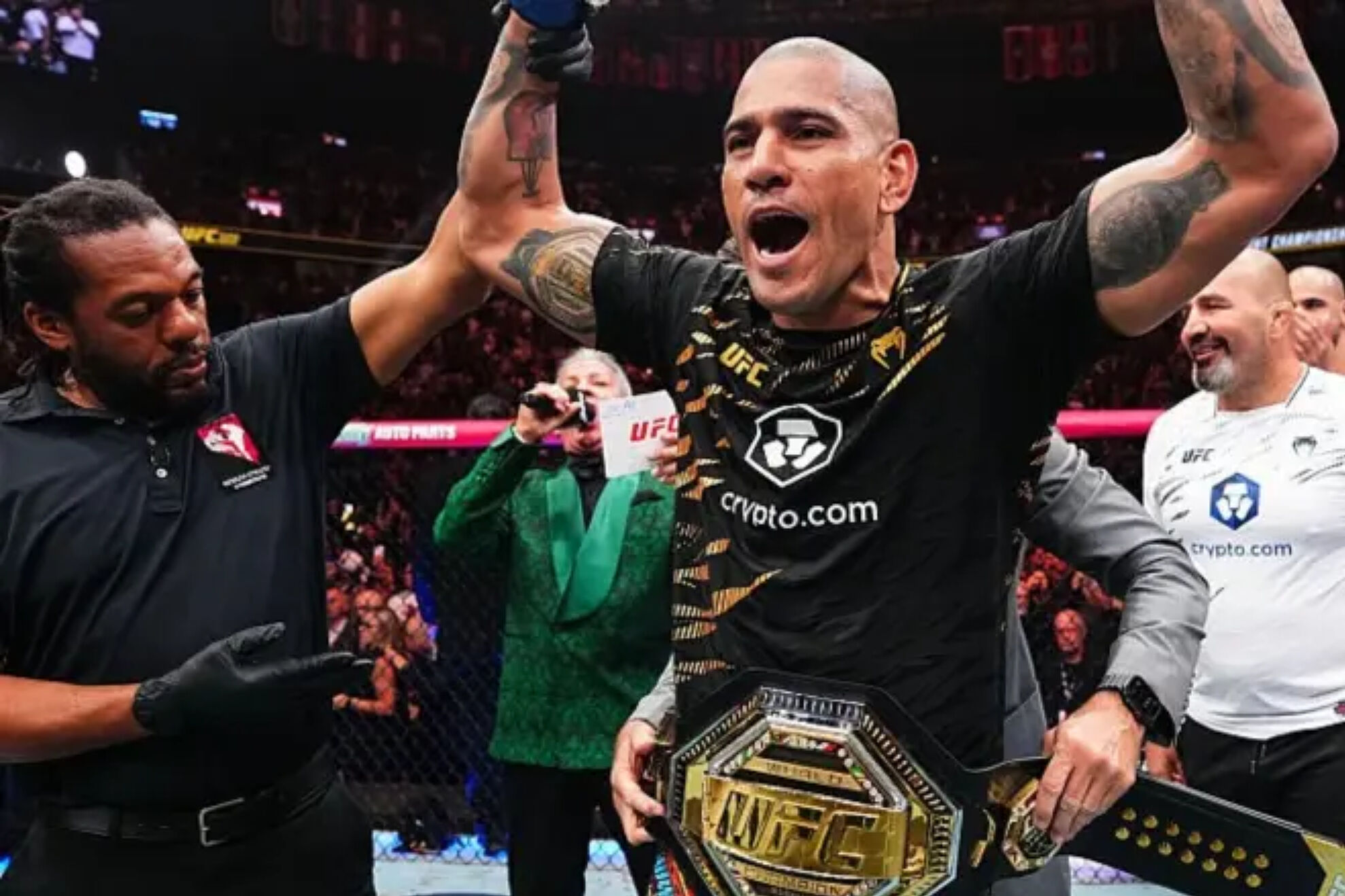 Alex Pereira after regaining the light heavyweight title from Magomed Ankalaev.