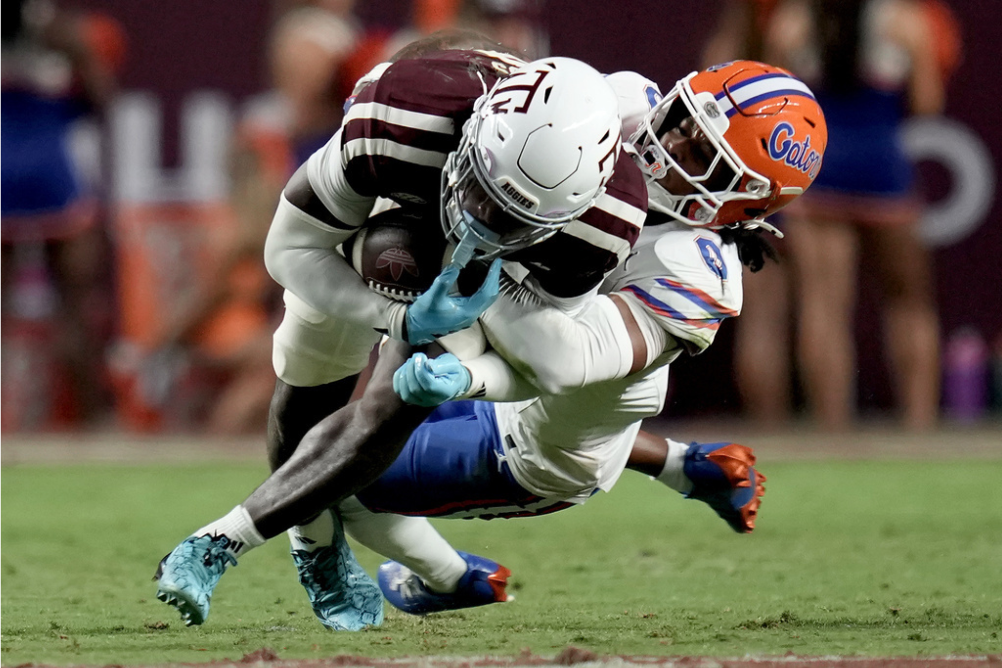 Le'Veon Moss injury sparks concern, but Texas A&M still hopeful for his return