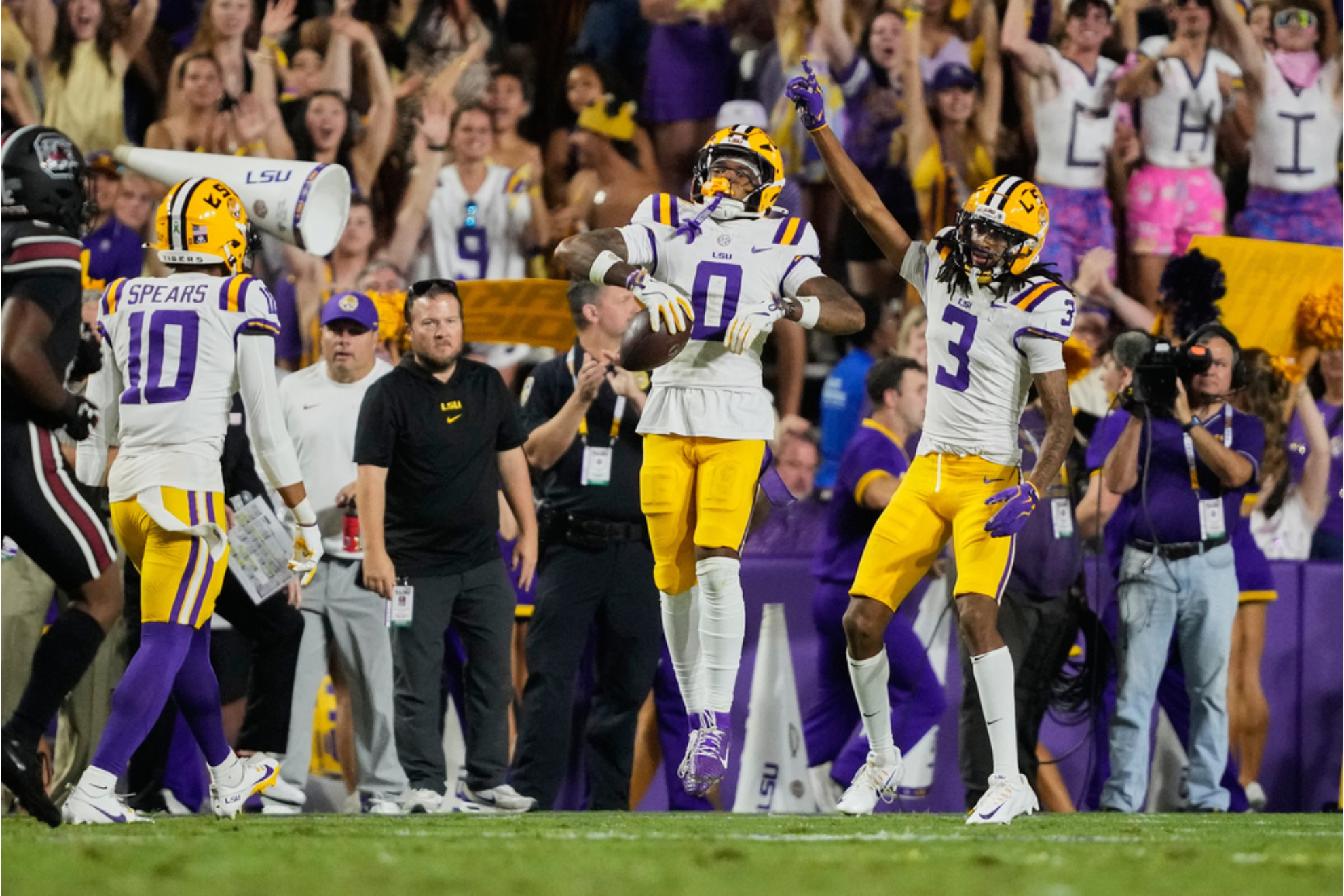 LSU Tigers emerge as major contenders in the National Championship race