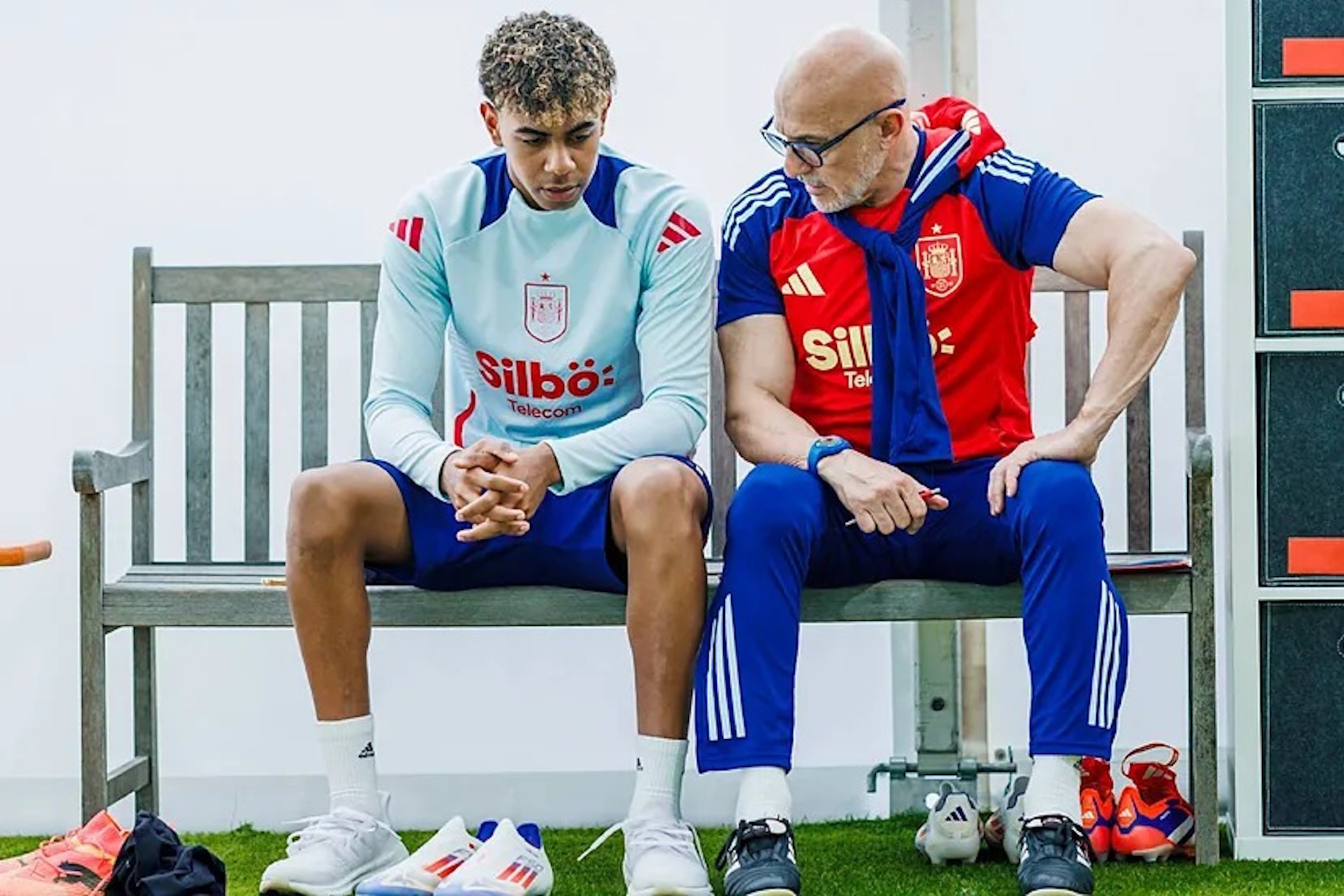 The controversy with Lamine Yamal and Barcelona continues to destabilize  the Spanish National Team on the road to the World Cup | MARCA