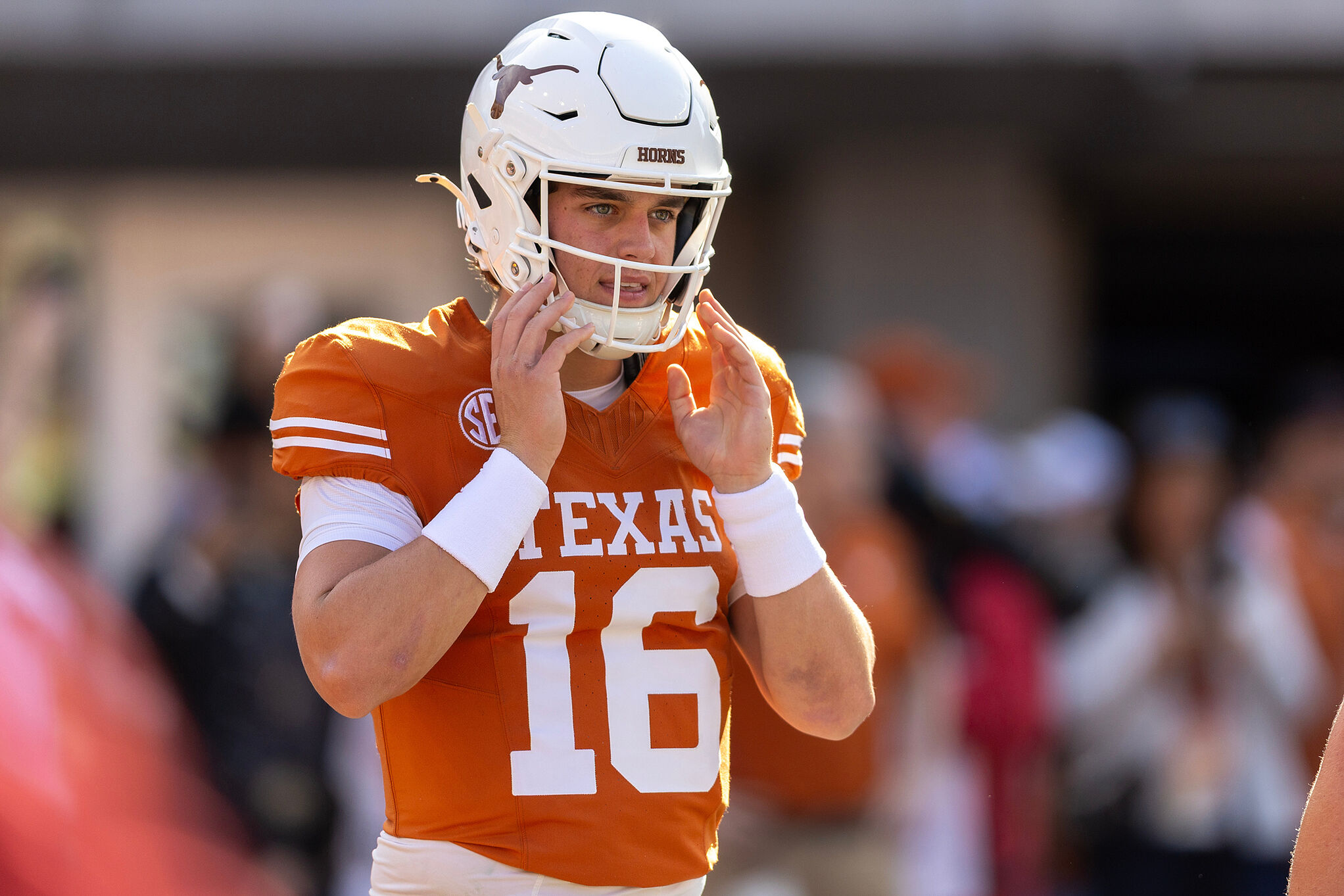 Texas' Arch Manning.
