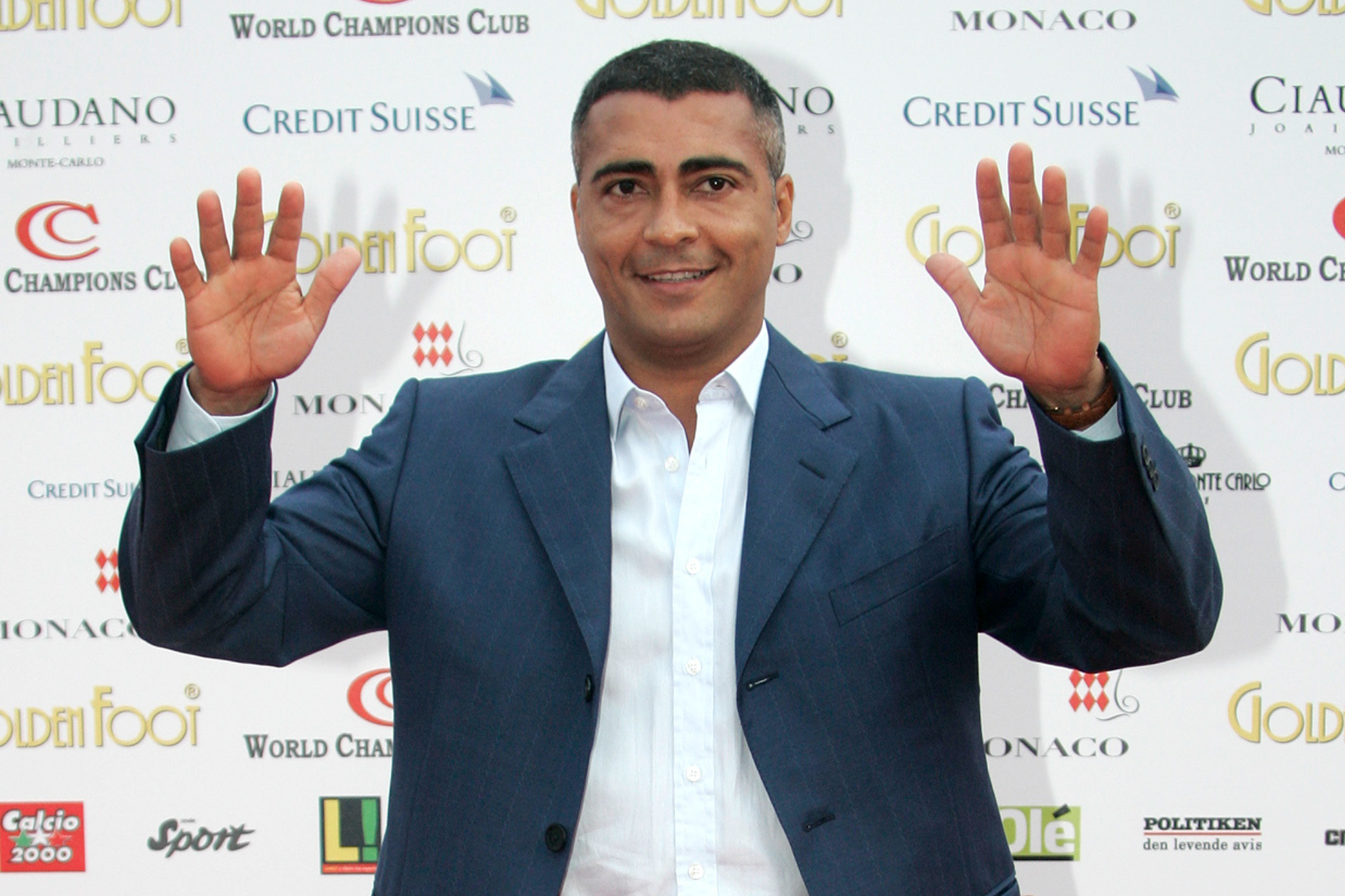Romário told Ancelotti to "pay attention"