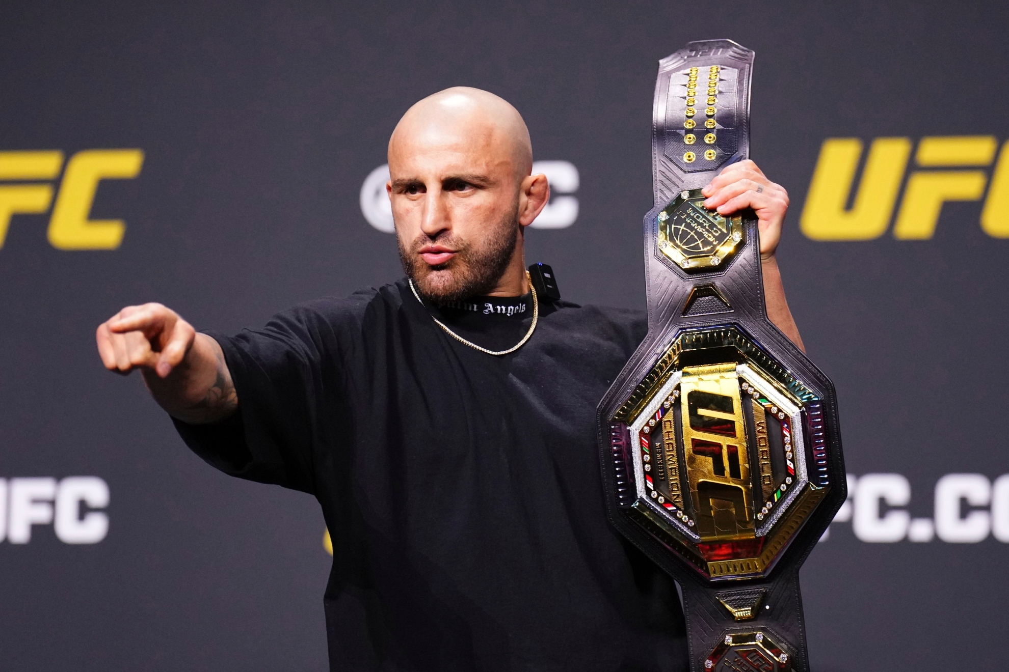 Alexander Volkanovski when he was champion