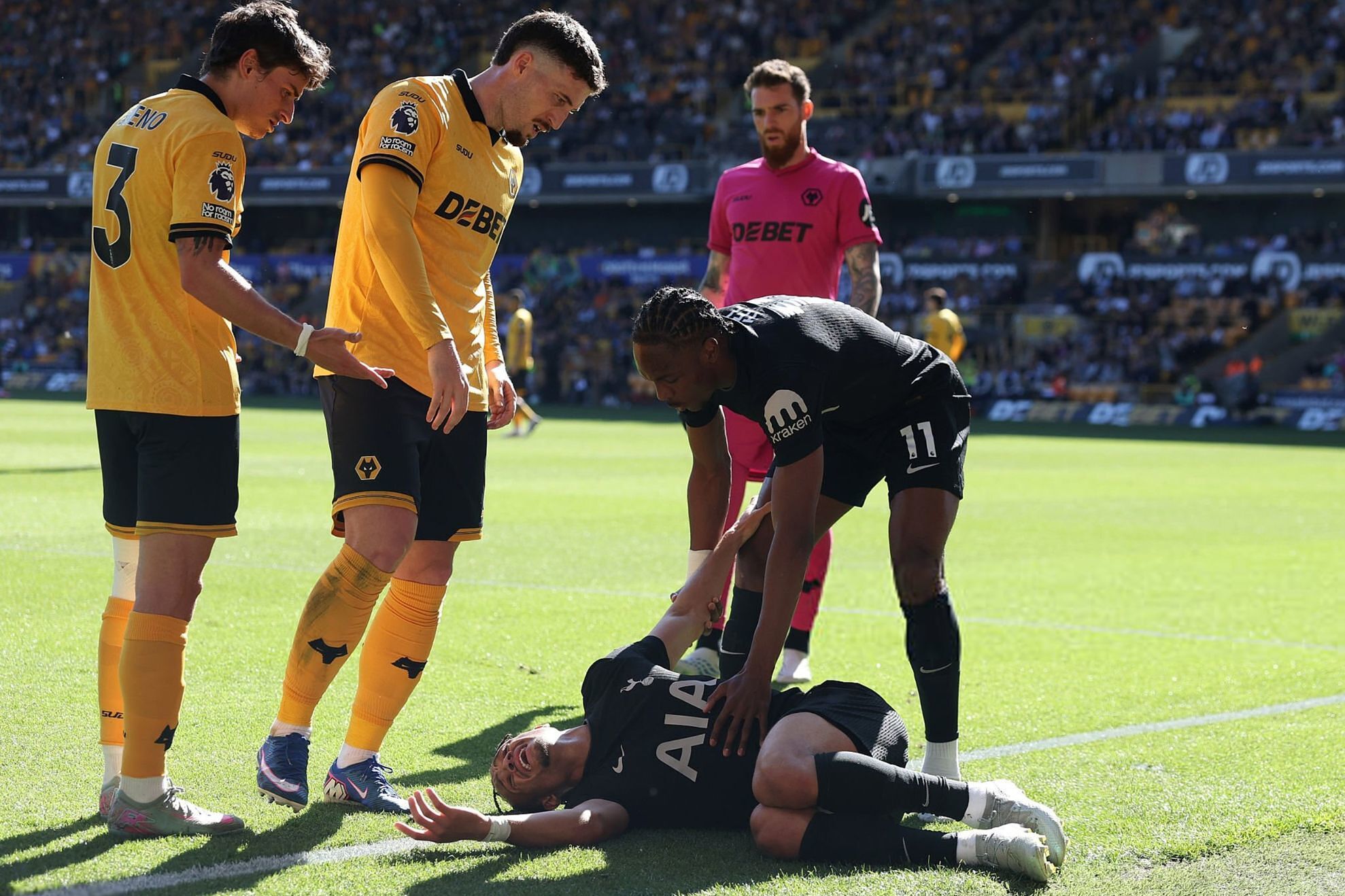 Xavi Simons is stretchered off after a worrying injury in the clash against Wolverhampton
