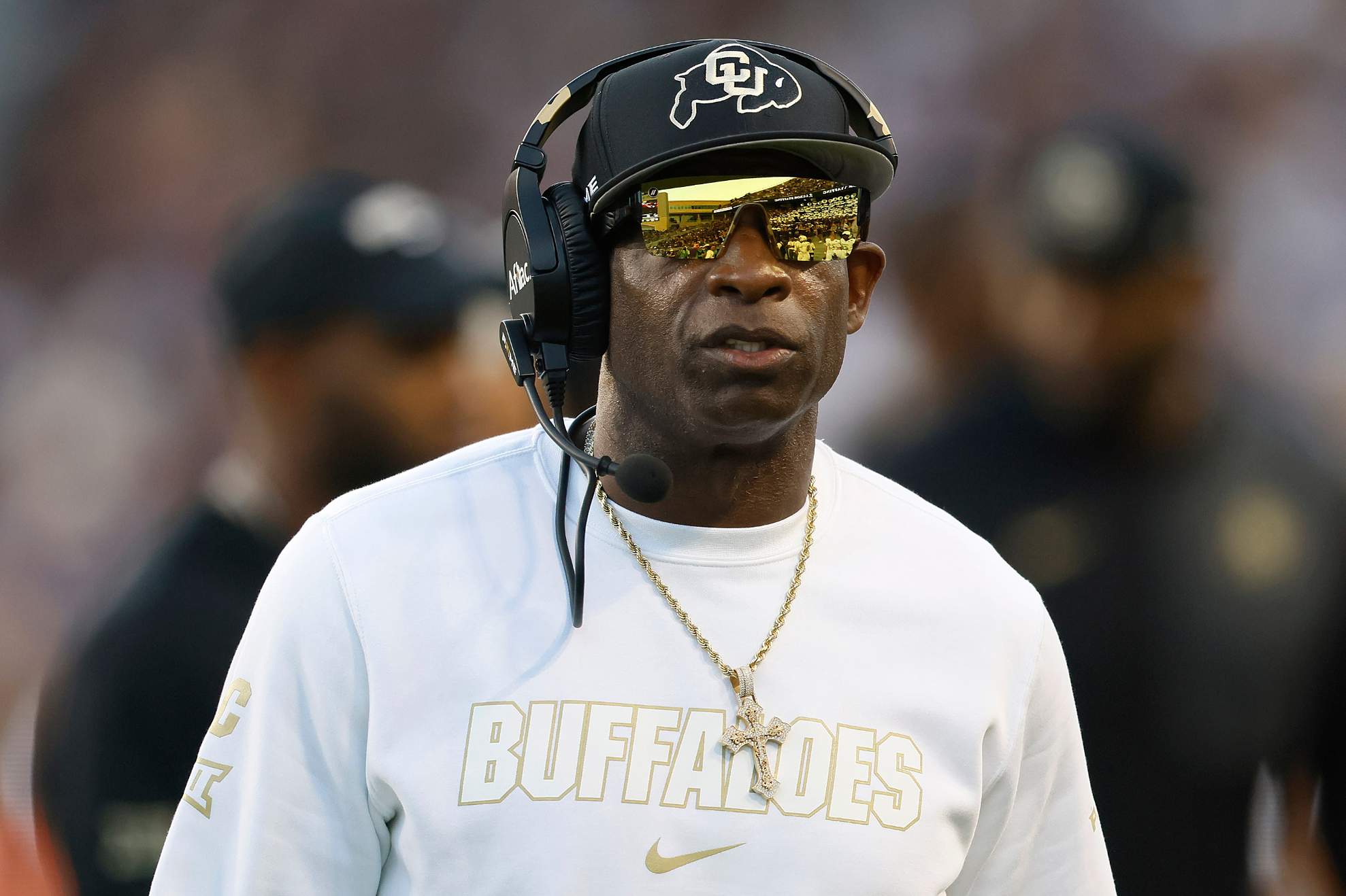 Deion Sanders receives support from former NFL player after revealing new health problems