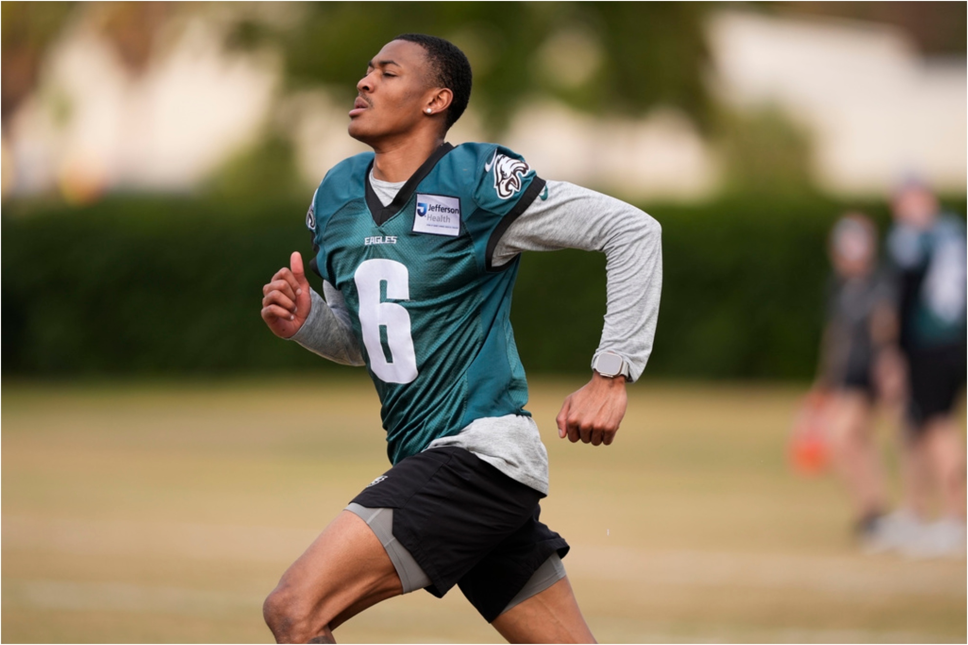 Philadelphia Eagles wide receiver DeVonta Smith (6) runs through drills.