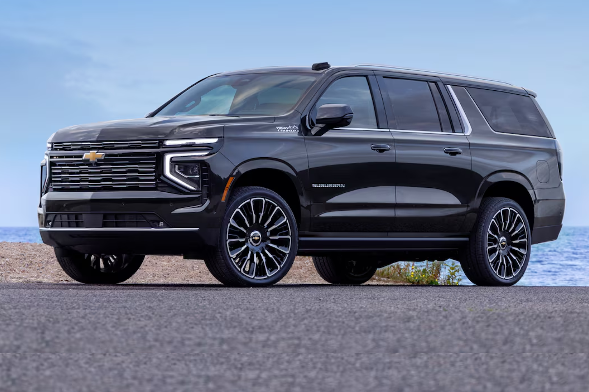 2025 Chevrolet Suburban 4WD RST
