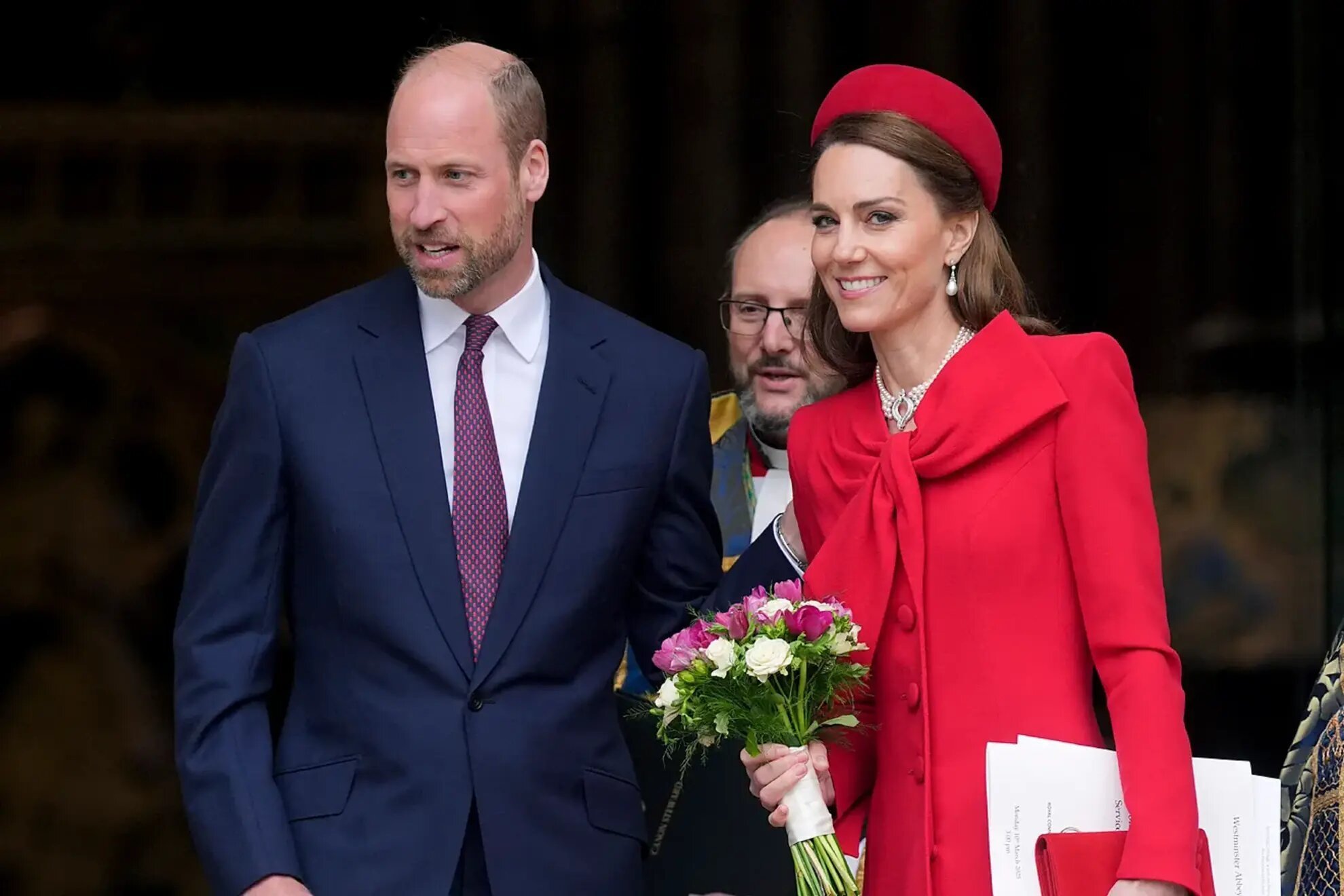 Kate Middleton and Prince William guide son George smartly and reassuringly  through his big step | MARCA