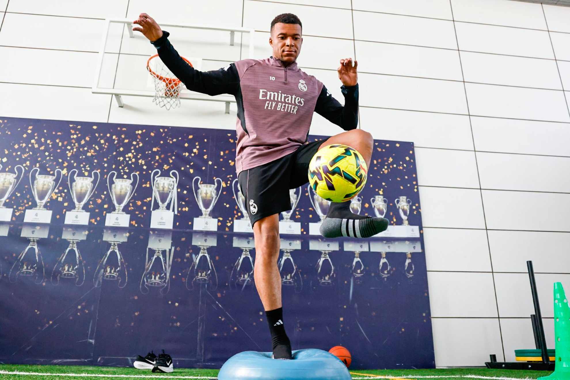 For Example Everything Mbappe âThey say that if MbappĂ© leaves, absolutely nothing happens⊠Real ...