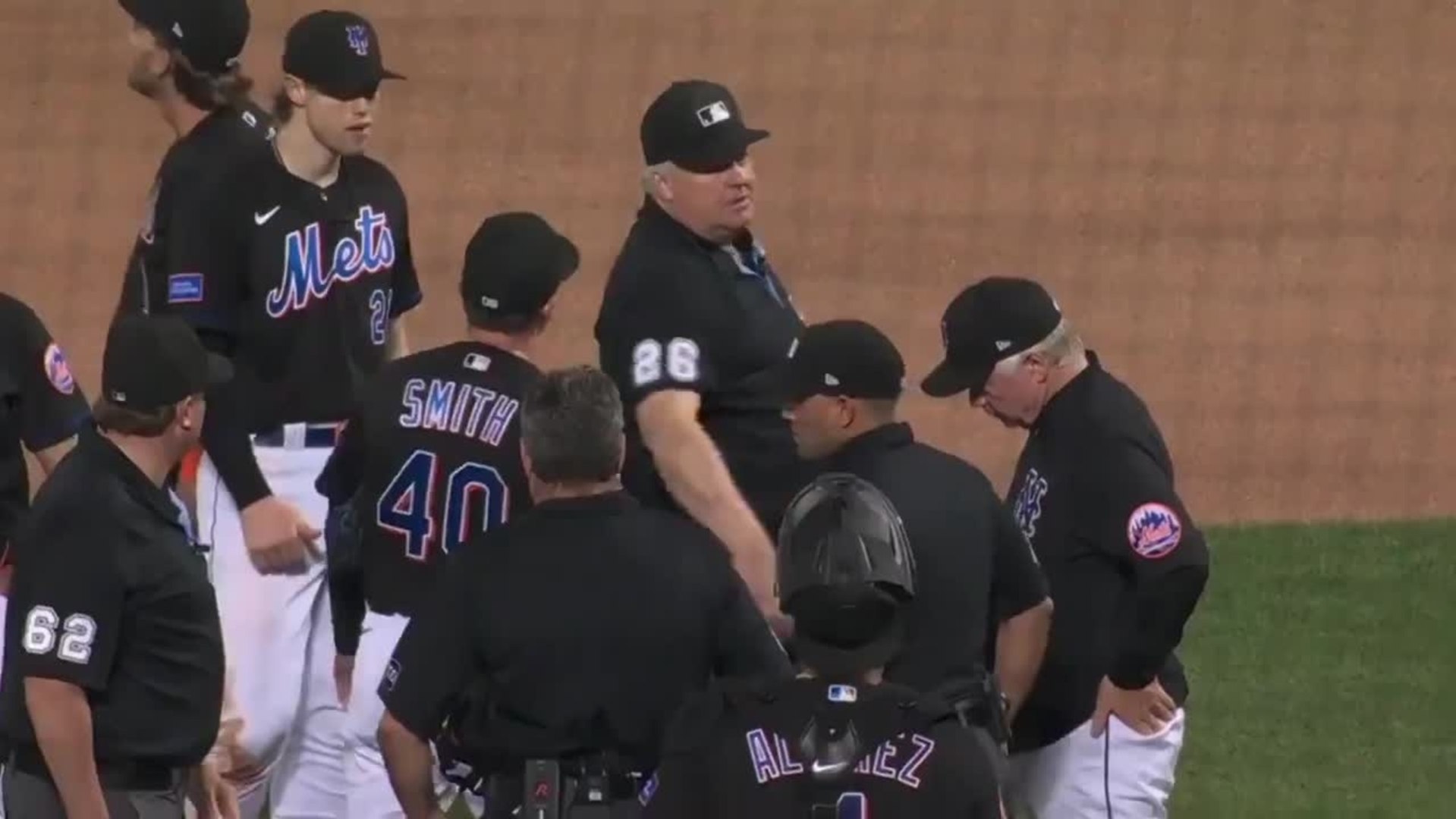 Cheating in MLB? Mets pitcher Drew Smith, ejected after substance found on glove