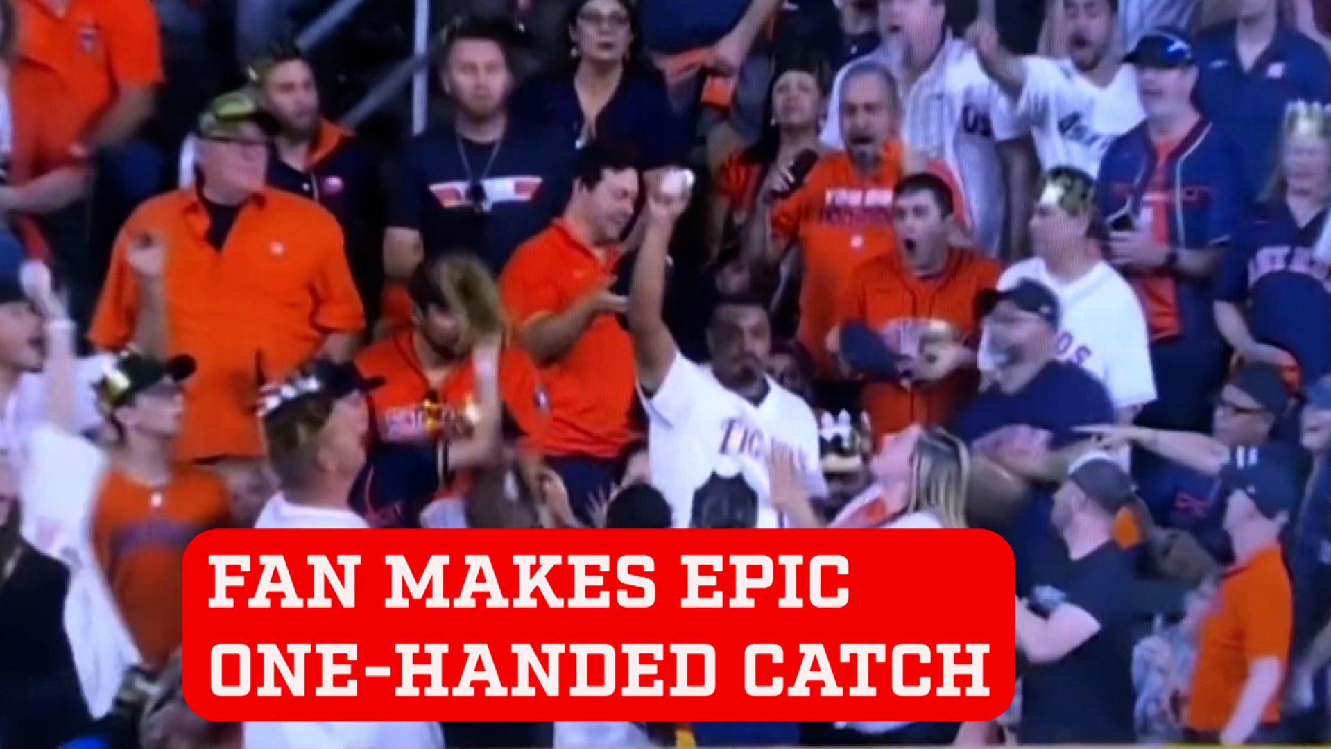 Fan makes epic one-handed catch during Houston Astros game