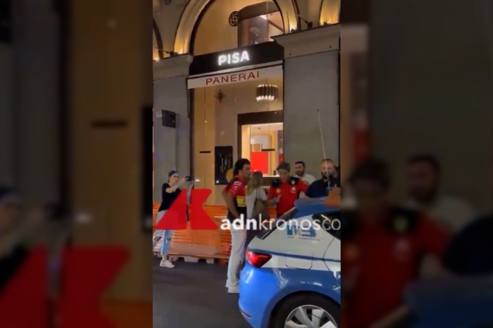Carlos Sainz is robbed of a watch valued at 500,000 euros in the middle of the street