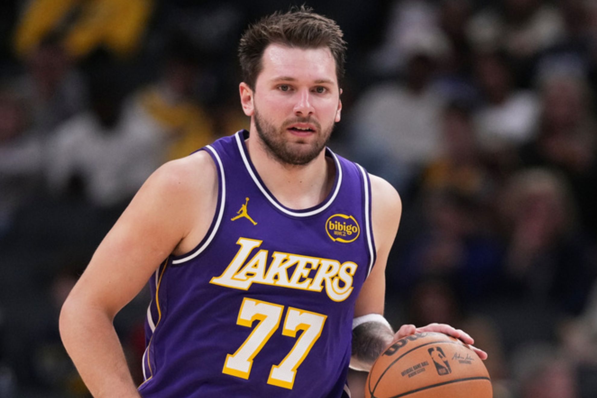 Los Angeles Lakers guard Luka Doncic (77).