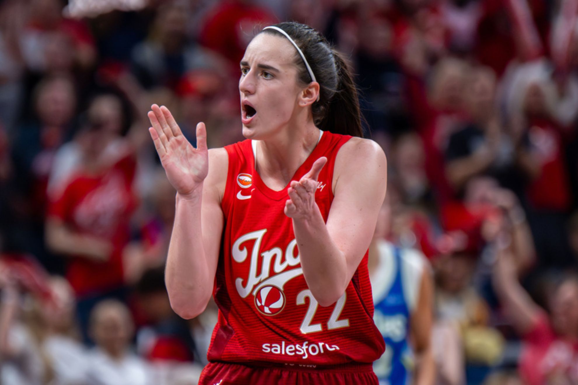 Caitlin Clark frustration moment highlights growing Fever pressure | MARCA