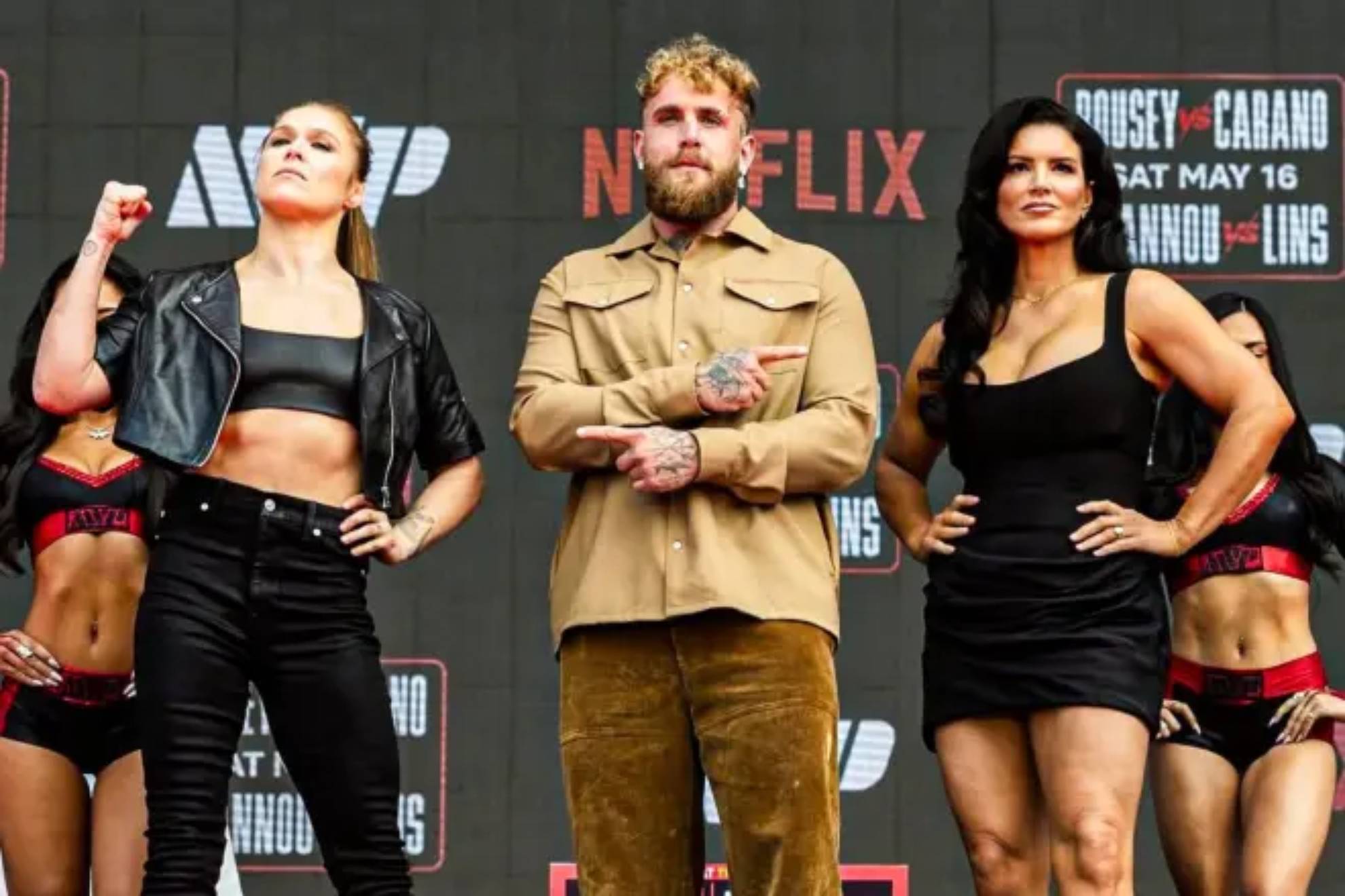 Jake Paul with Ronda Rousey and Gina Carano Lapresse