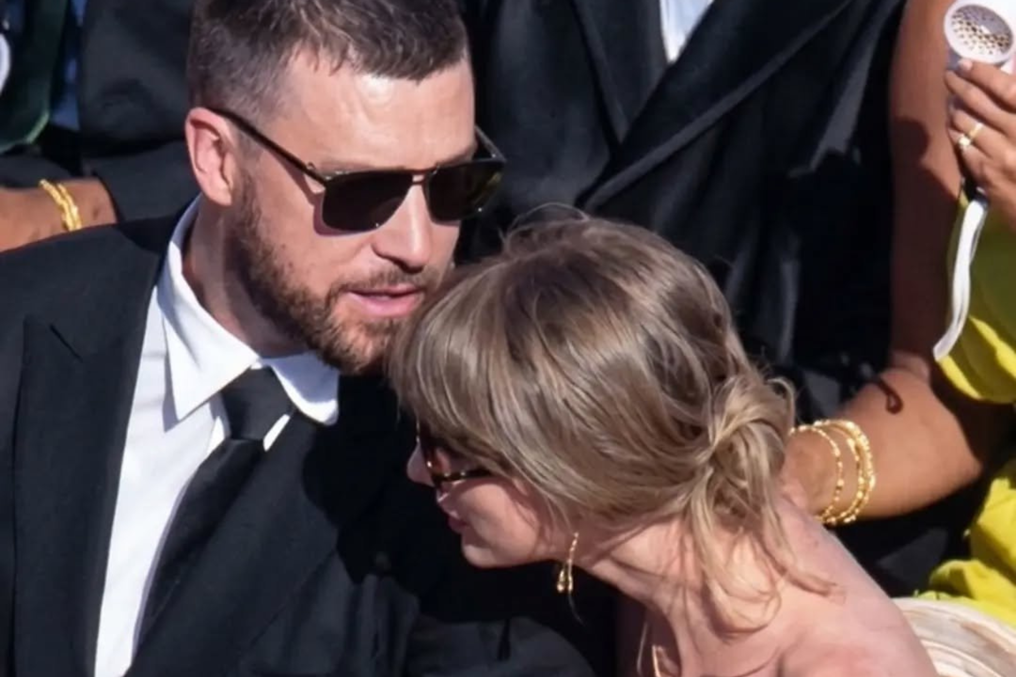 Travis Kelce and Taylor Swift LAPRESSE