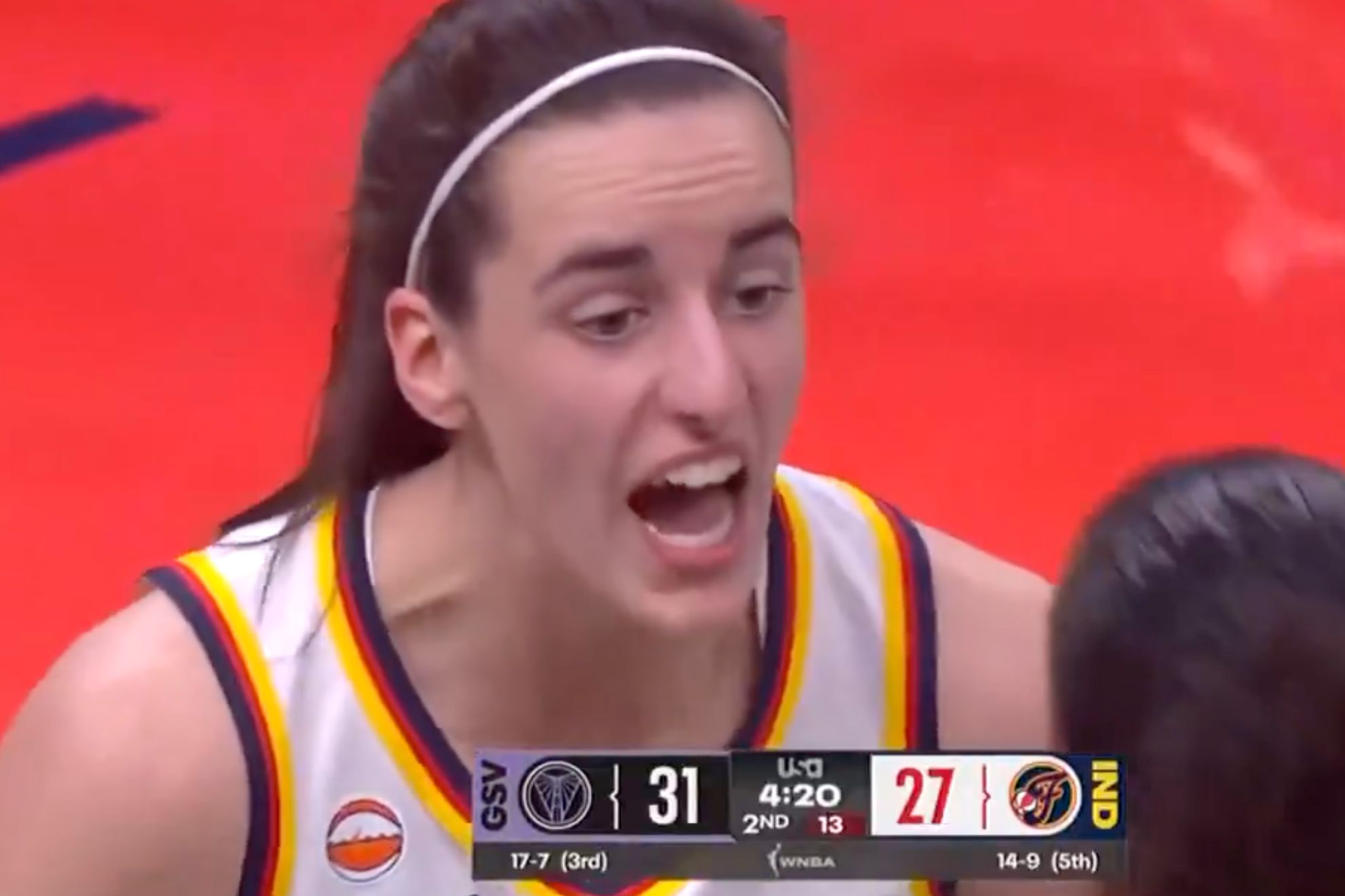 Caitlin Clark explains why she blew up at referees: "They can't miss calls  like that" | MARCA