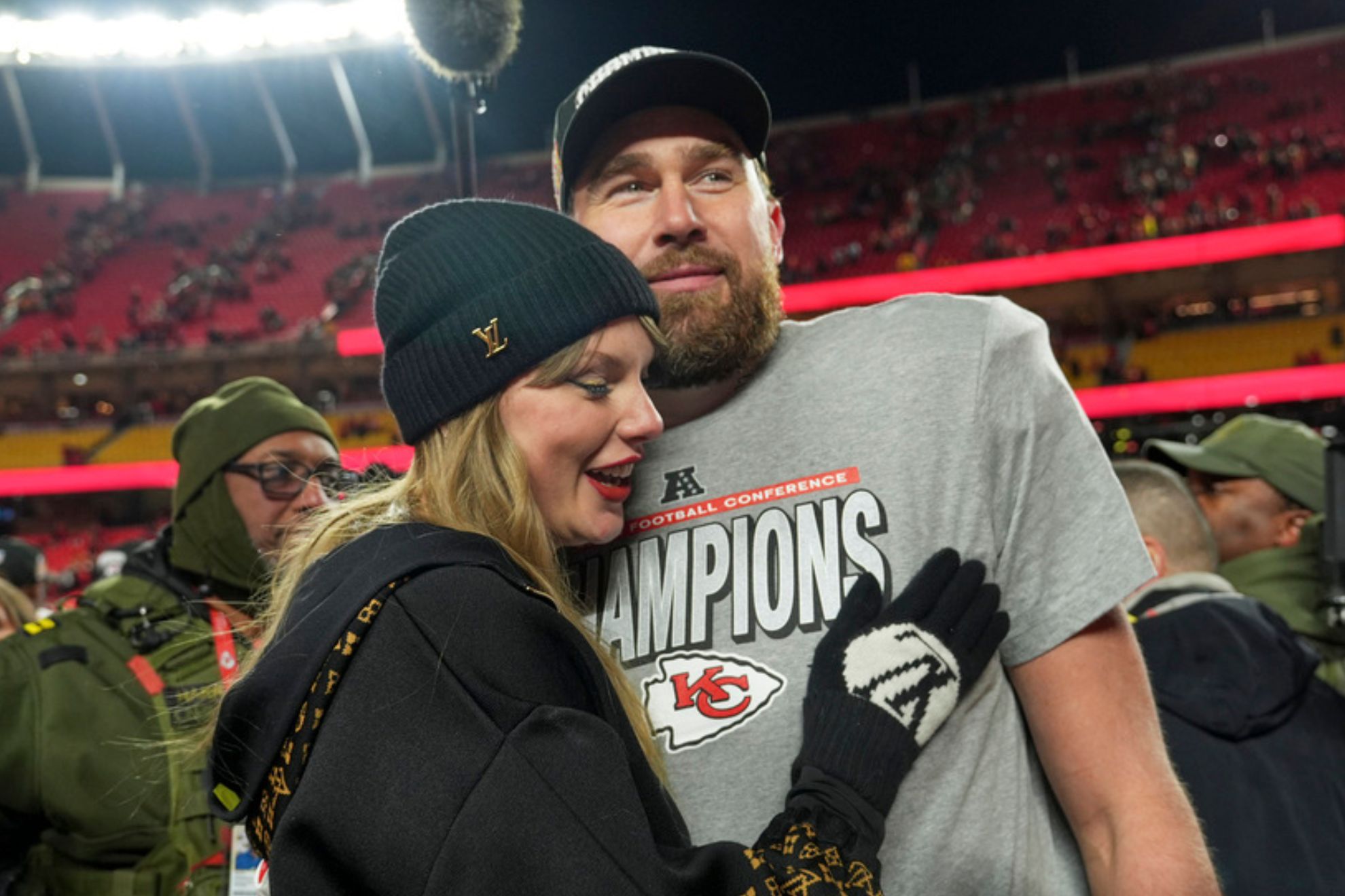 Taylor Swift & Travis Kelce Lapresse