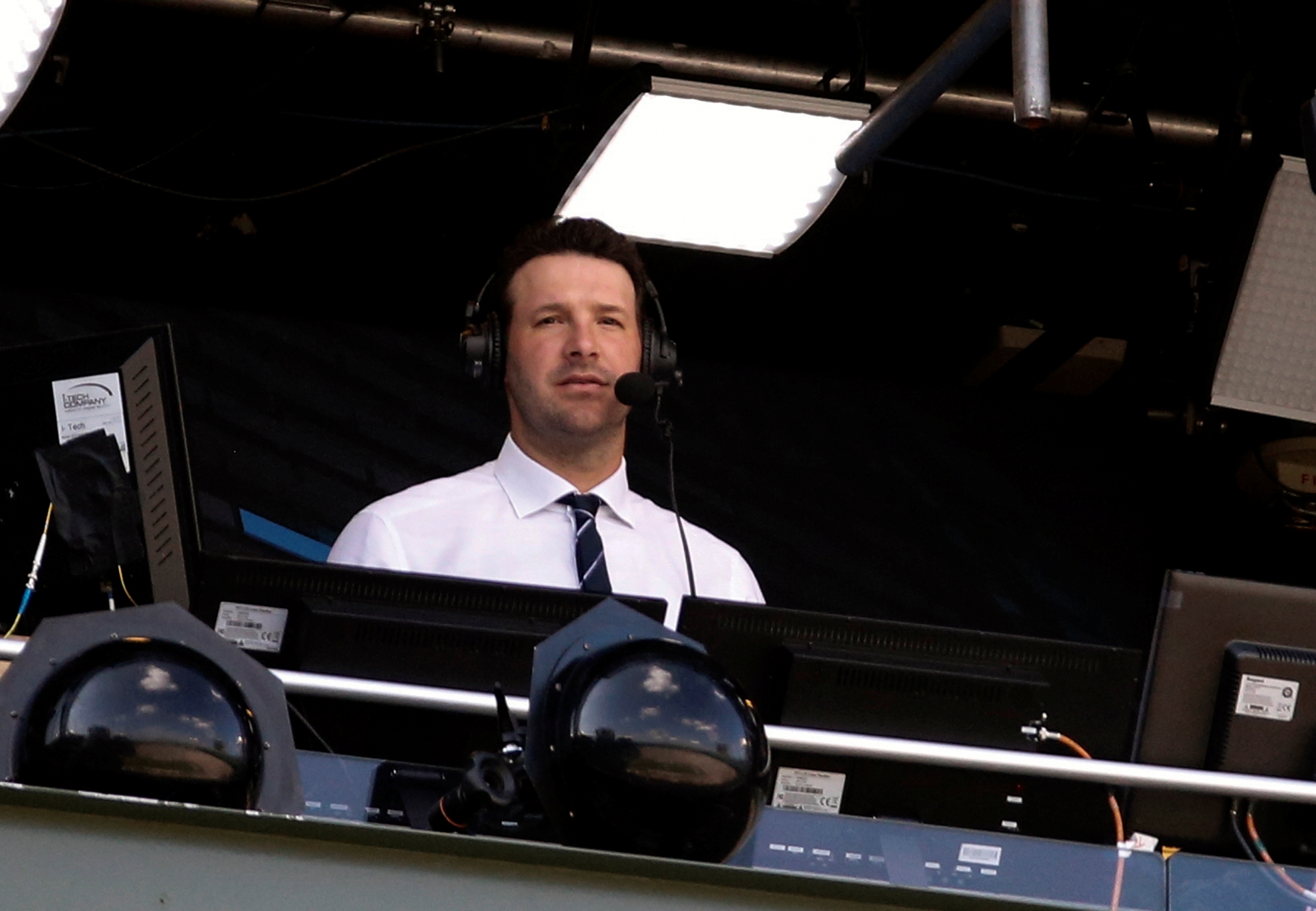 Tony Romo in the broadcast booth for CBS LAPRESSE