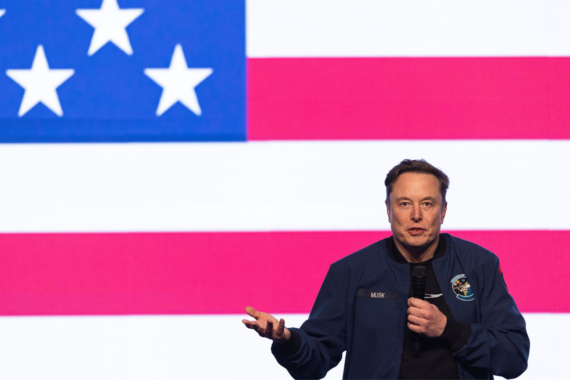 Musk isn't necessarily saying fossil fuels are suddenly good