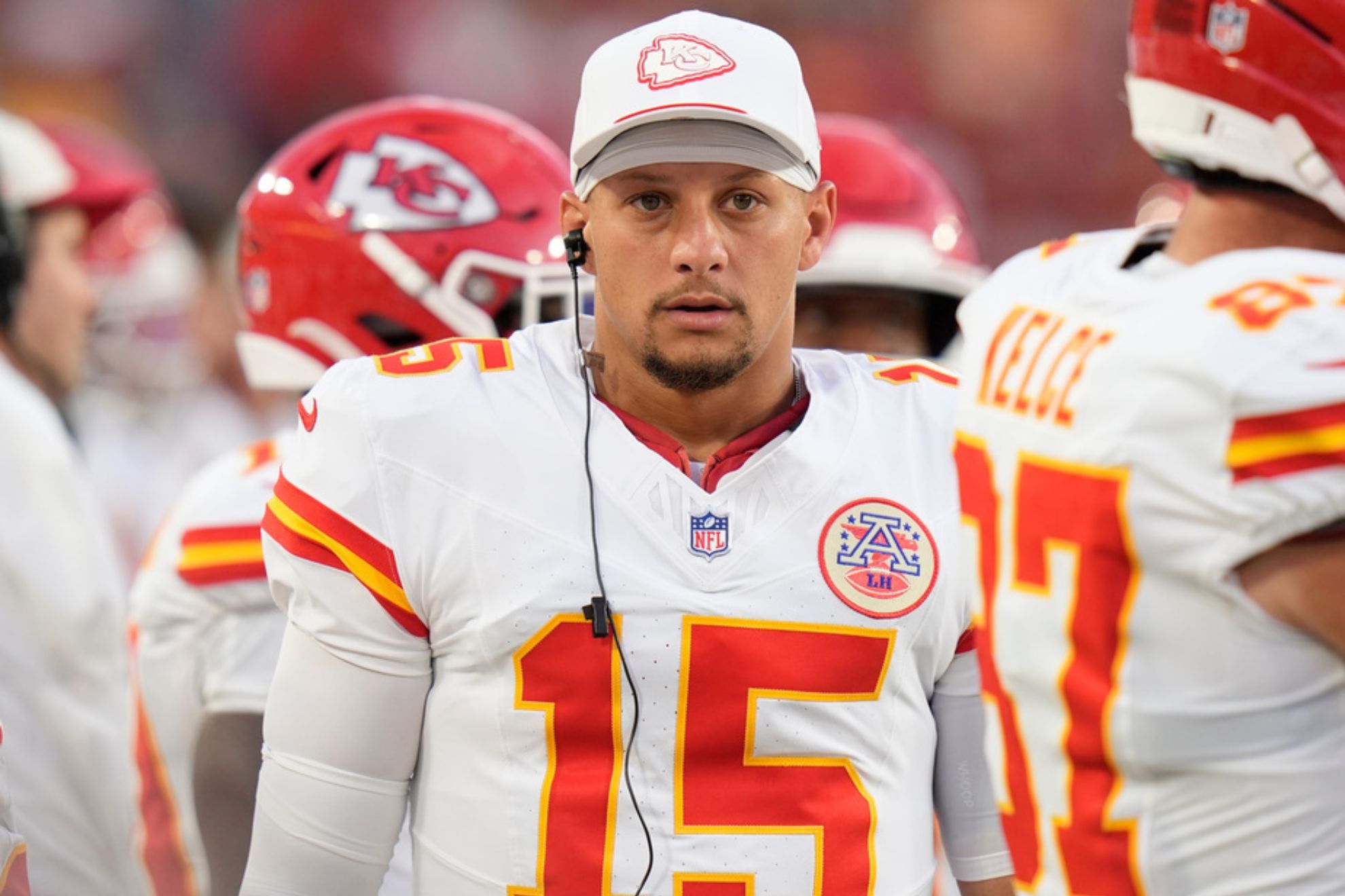 Patrick Mahomes shows his anxiety to return with a telling move on the sideline