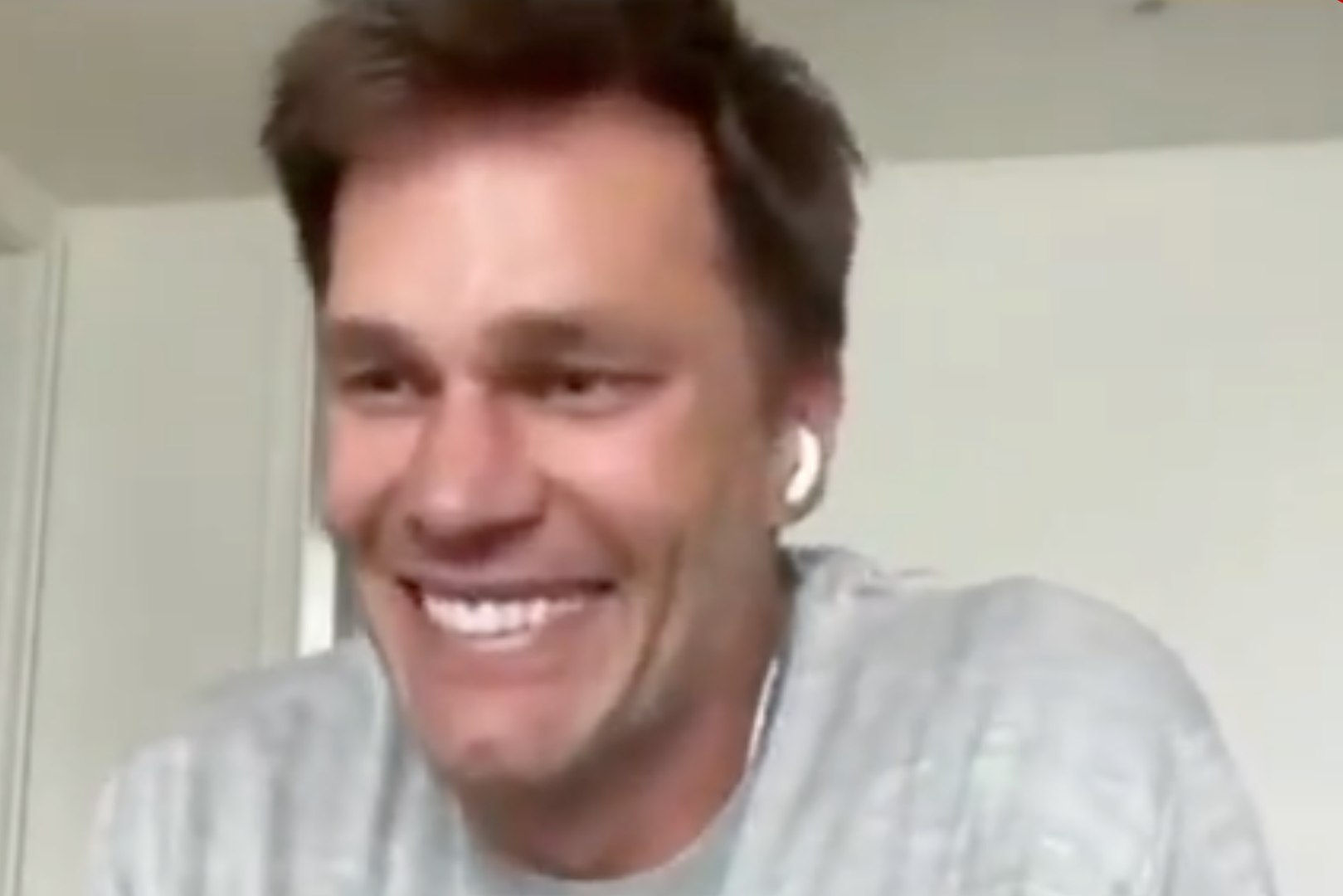Tom Brady’s blunt advice to Shedeur Sanders is going viral again three years after the exchange originally took place on SiriusXM’s “Let’s Go!” In 2023, Deion Sanders asked Brady whether a college player really needed a Rolls-Royce Phantom, prompting Shedeur to clarify that he actually owned a Cullinan. Brady ignored the distinction and told the young quarterback he needed to spend as much time as possible studying film. Now that Shedeur is in the NFL, the old advice has resurfaced.