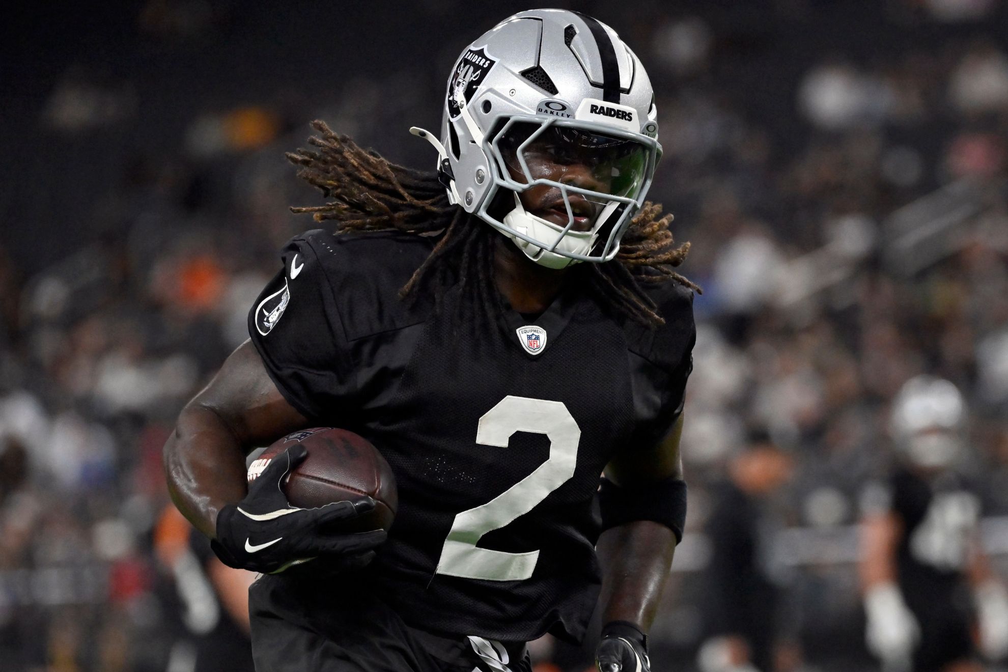 Las Vegas Raiders running back Ashton Jeanty (2)