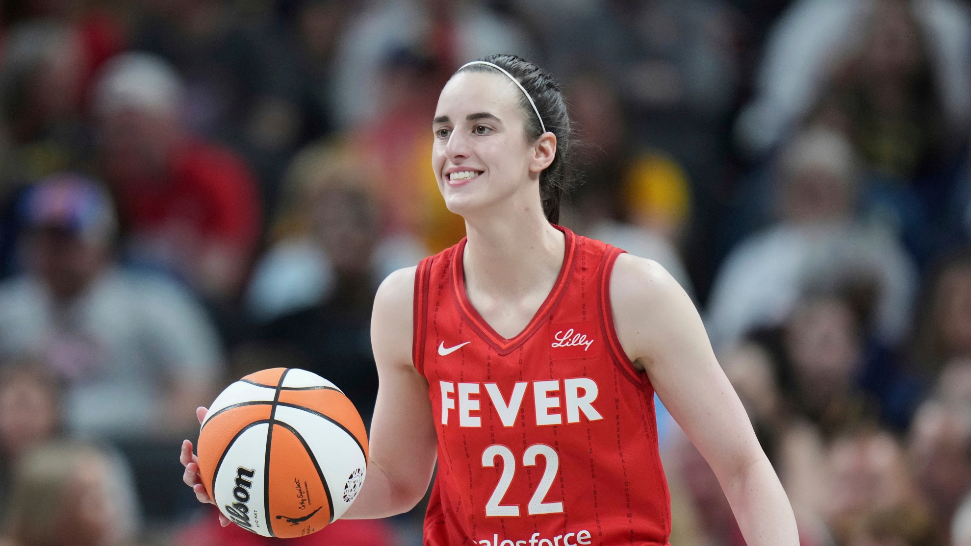 Indiana Fever guard Caitlin Clark (22) in action during a WNBA basketball game against the Chicago Sky in Indianapolis