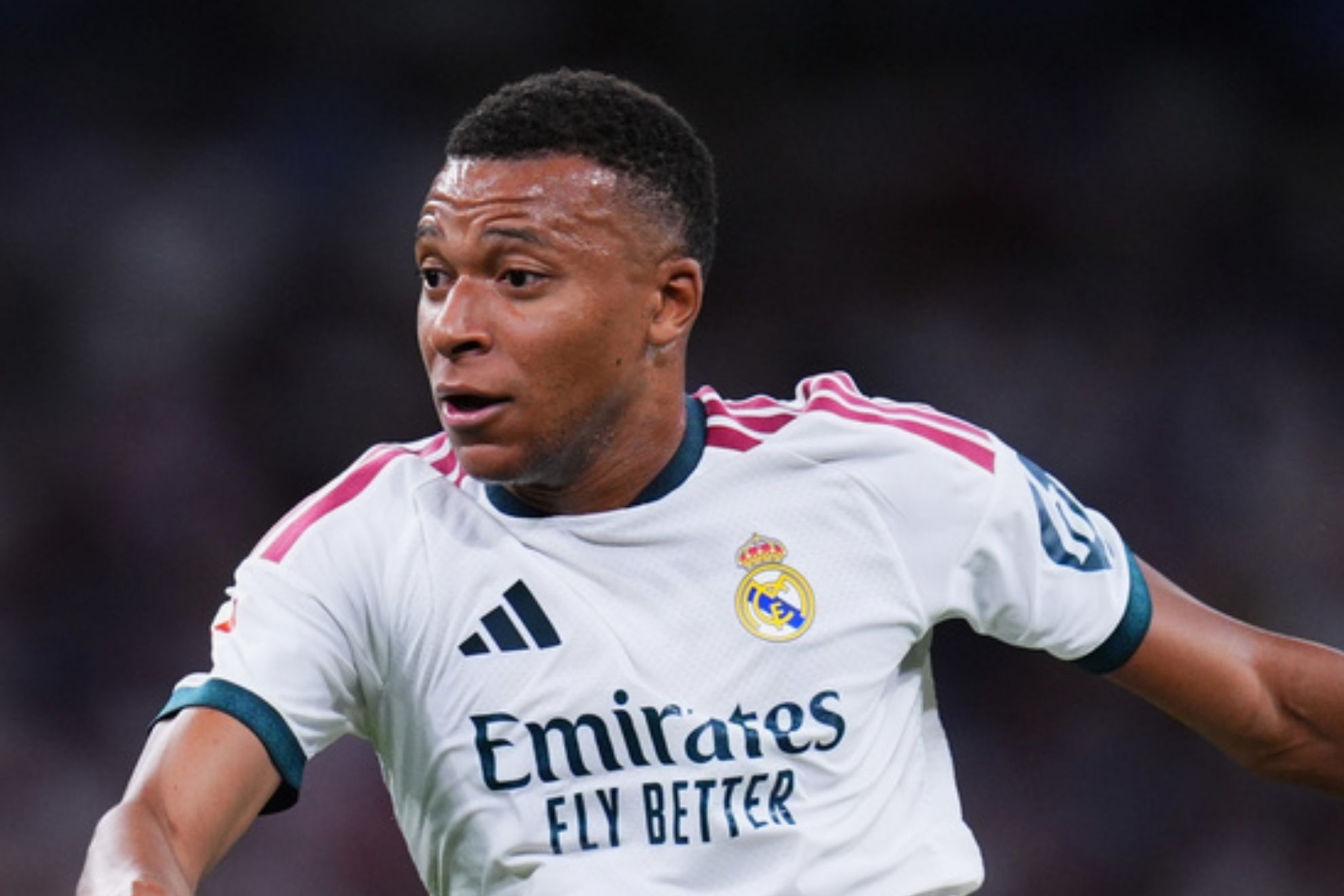 Mbappé goes silent after reporter corners him with marriage question
