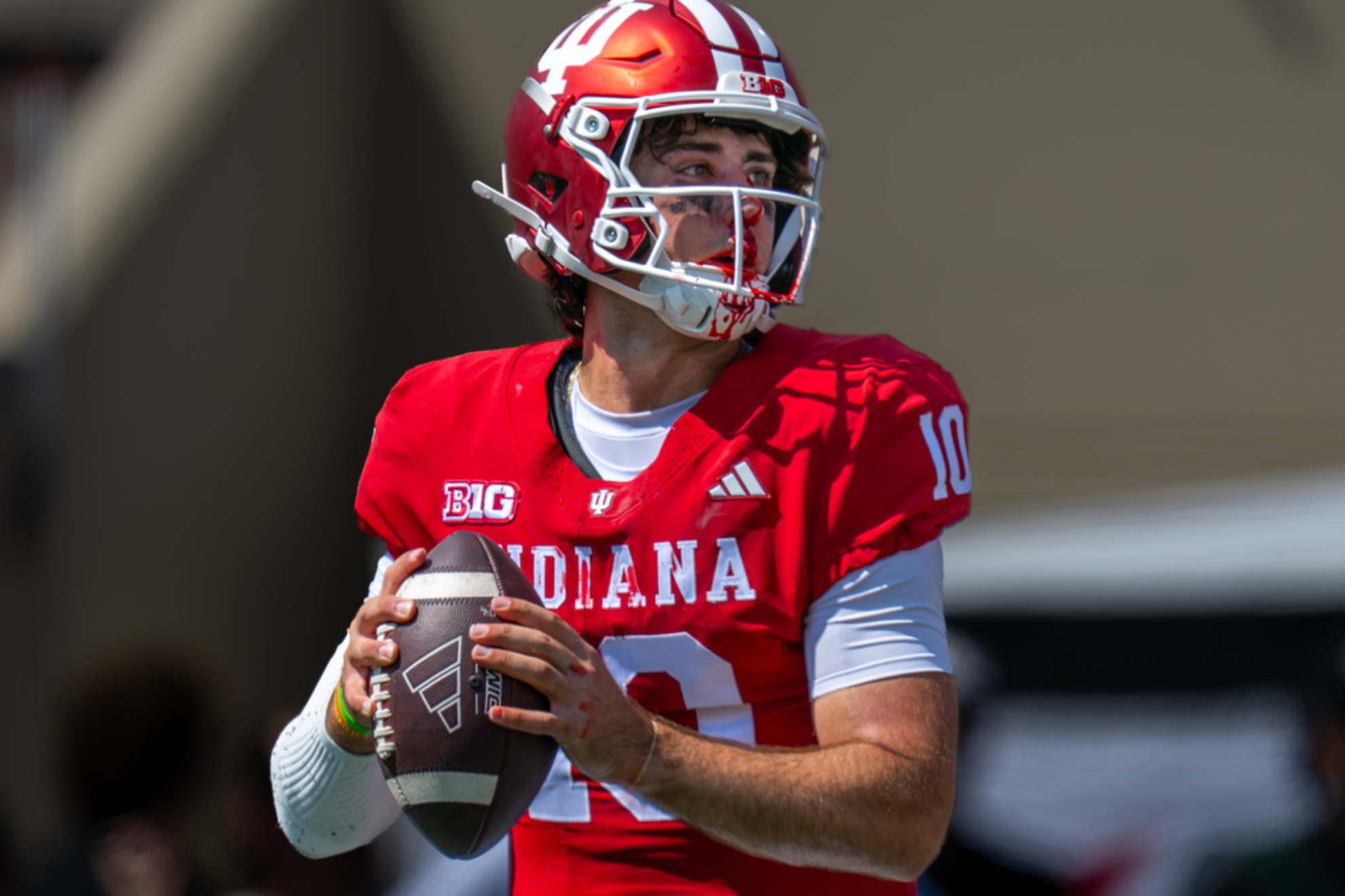 A bloodied Indiana quarterback Josh Hoover LAPRESSE