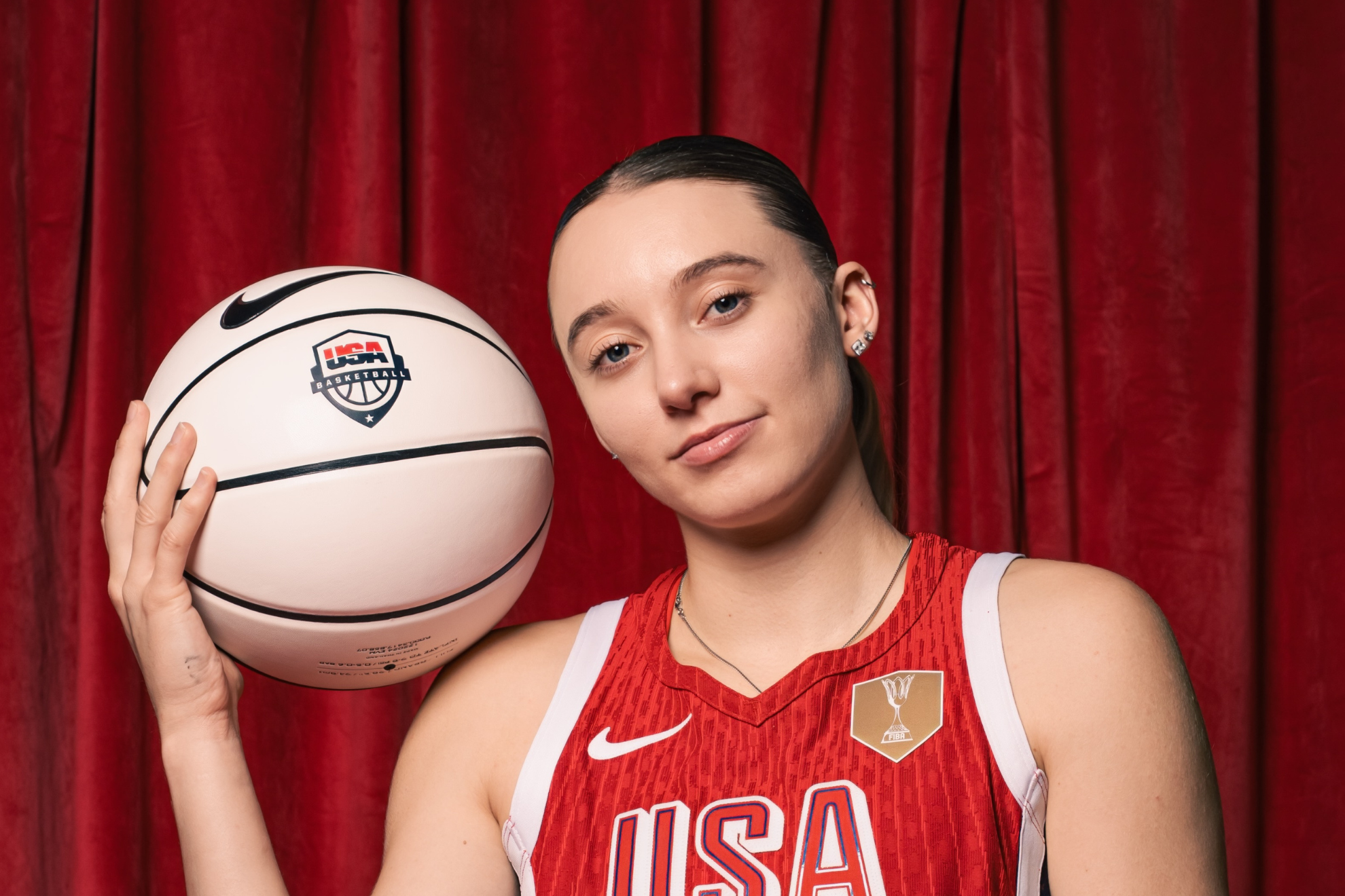 Paige Bueckers gets asked by FIBA to explain viral moment with towering Chinese player
