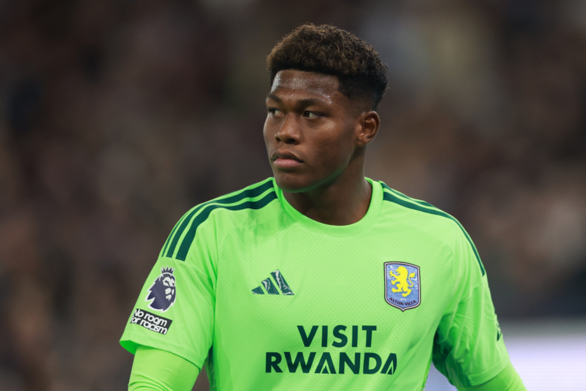 Zion Suzuki, Aston Villa's goalkeeper, became the first Japanese footballer to tend goal in a UEFA Champions League match. LAPRESSE