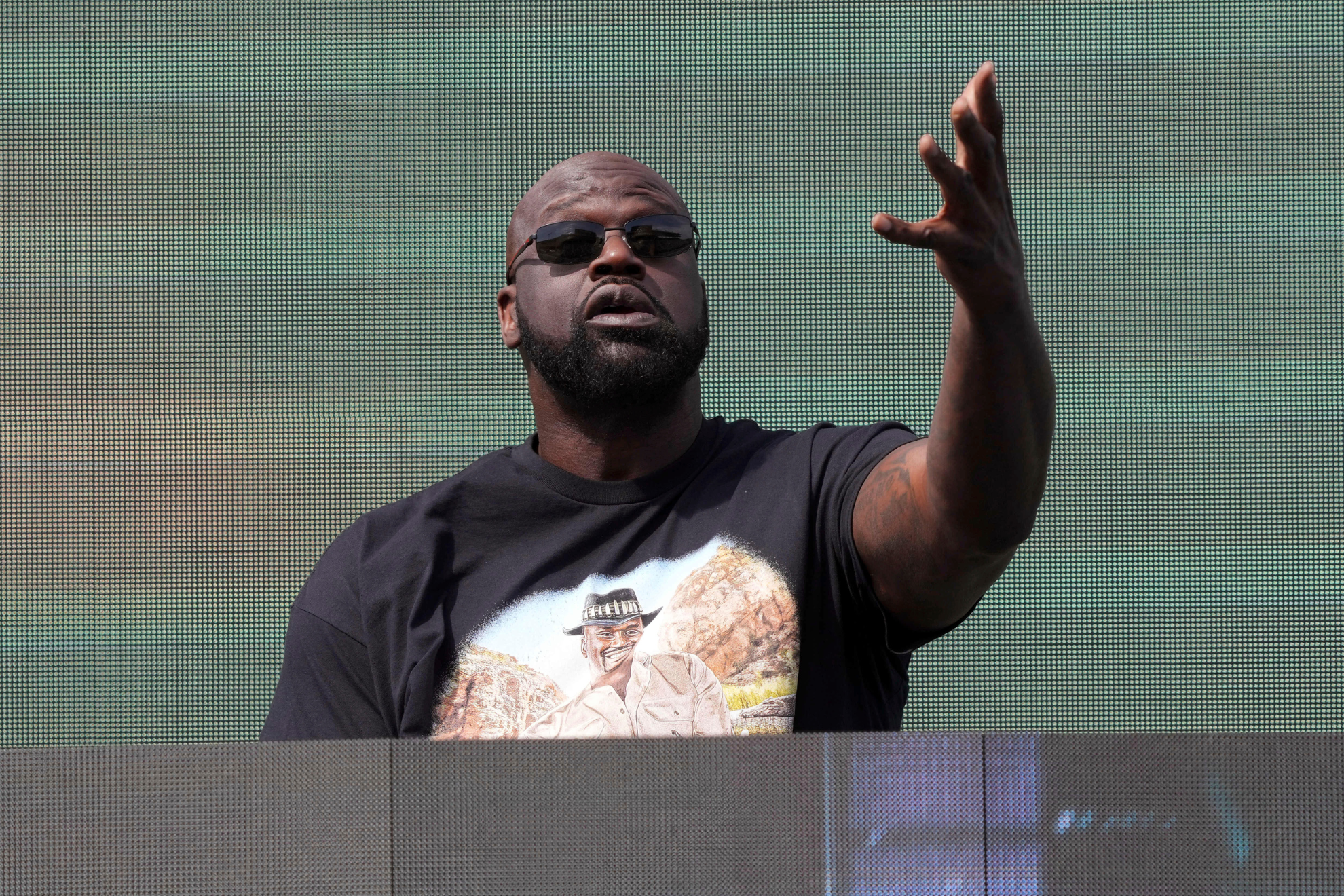 Shaquille O’Neal changed his father’s life forever after he raised him on an Army salary LAPRESSE