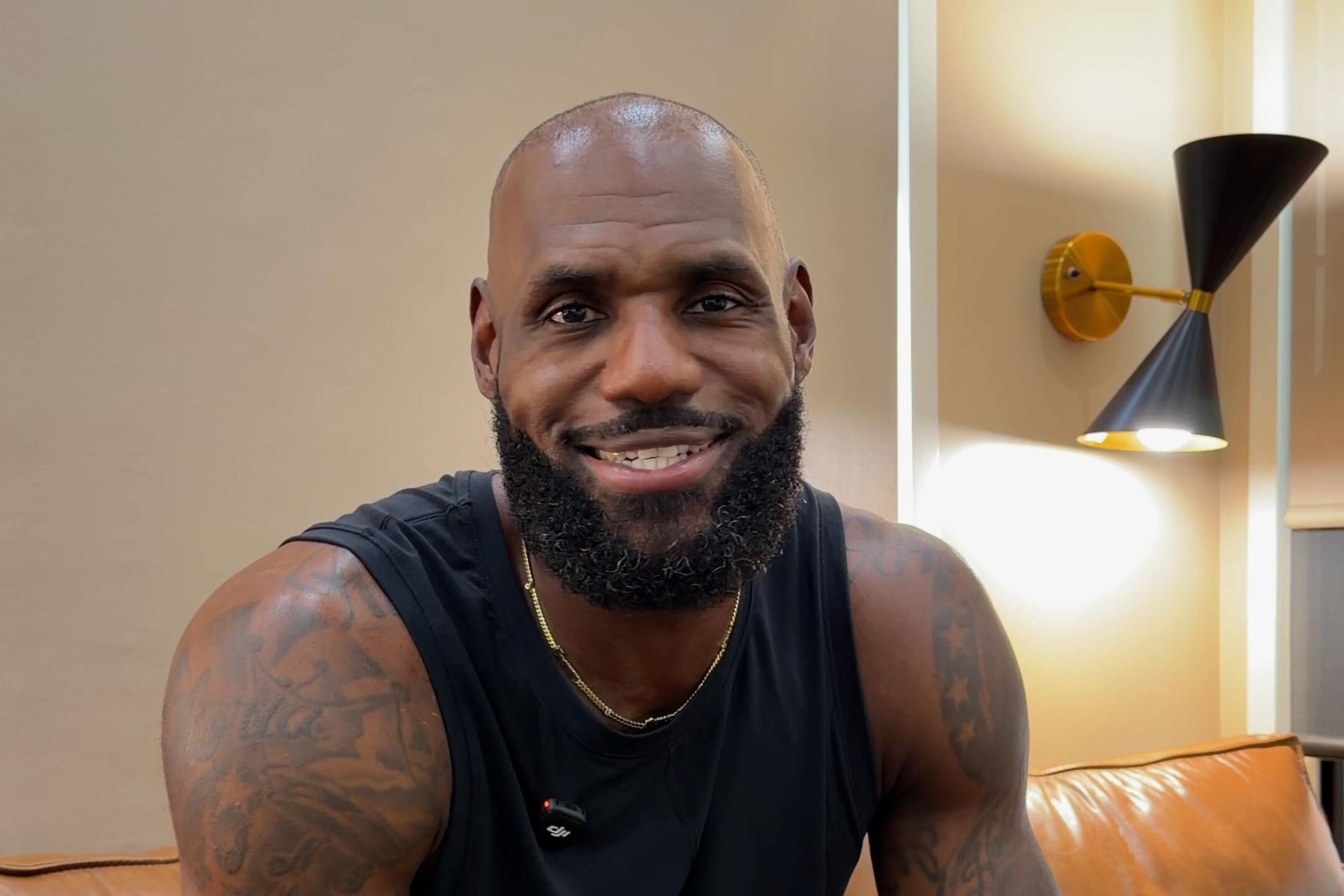 LeBron James shows off forbidden moves as fans speculate about his good mood