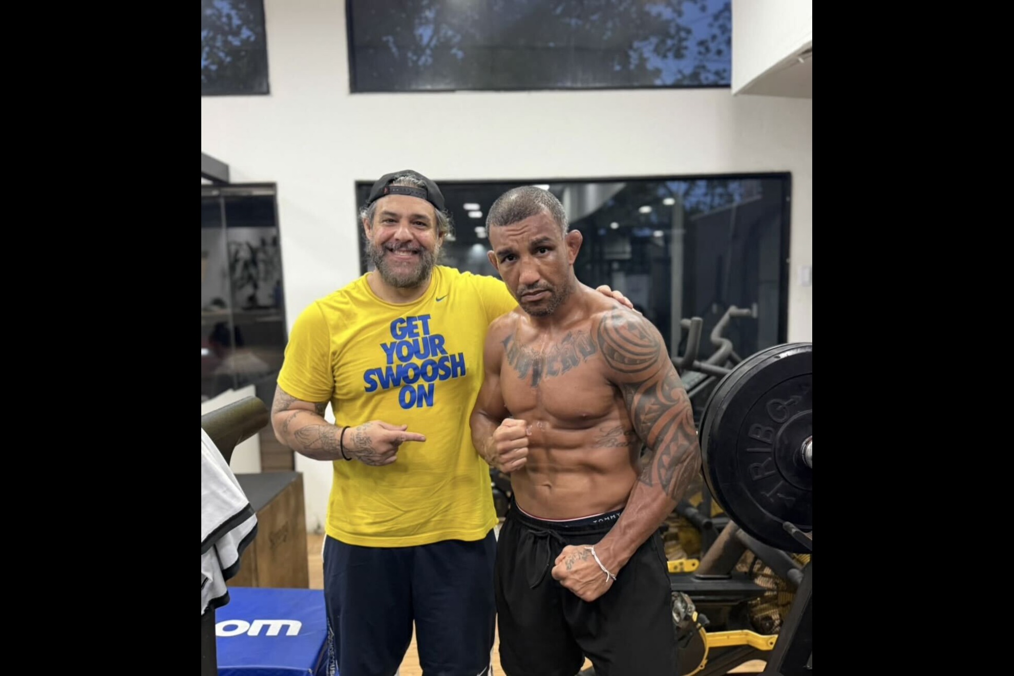 Raoni Barcelos (R) Instagram