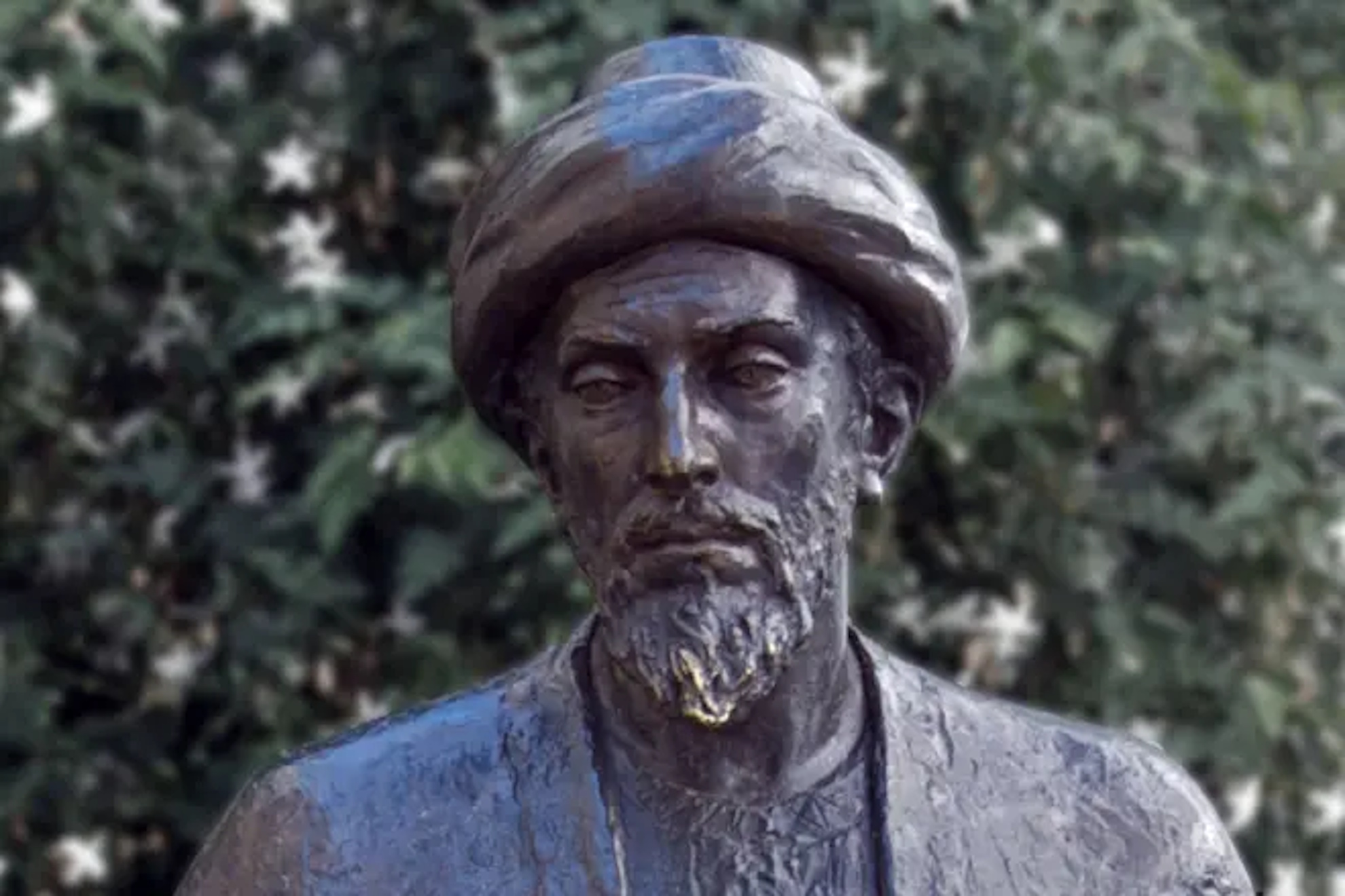 Maimónides.