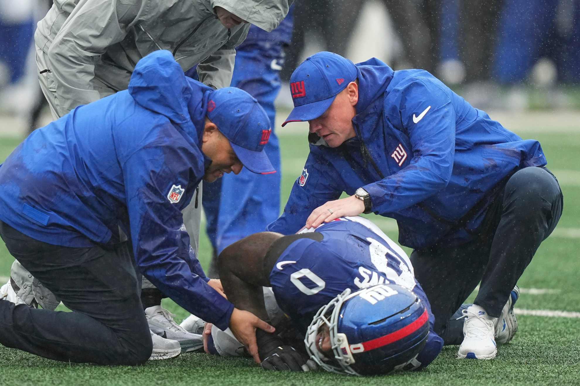 Brutal blow in the NFL: The worst-case scenario could be confirmed for the pass rusher, who injured his right knee during the 12-7 victory over Tennessee. LAPRESSE