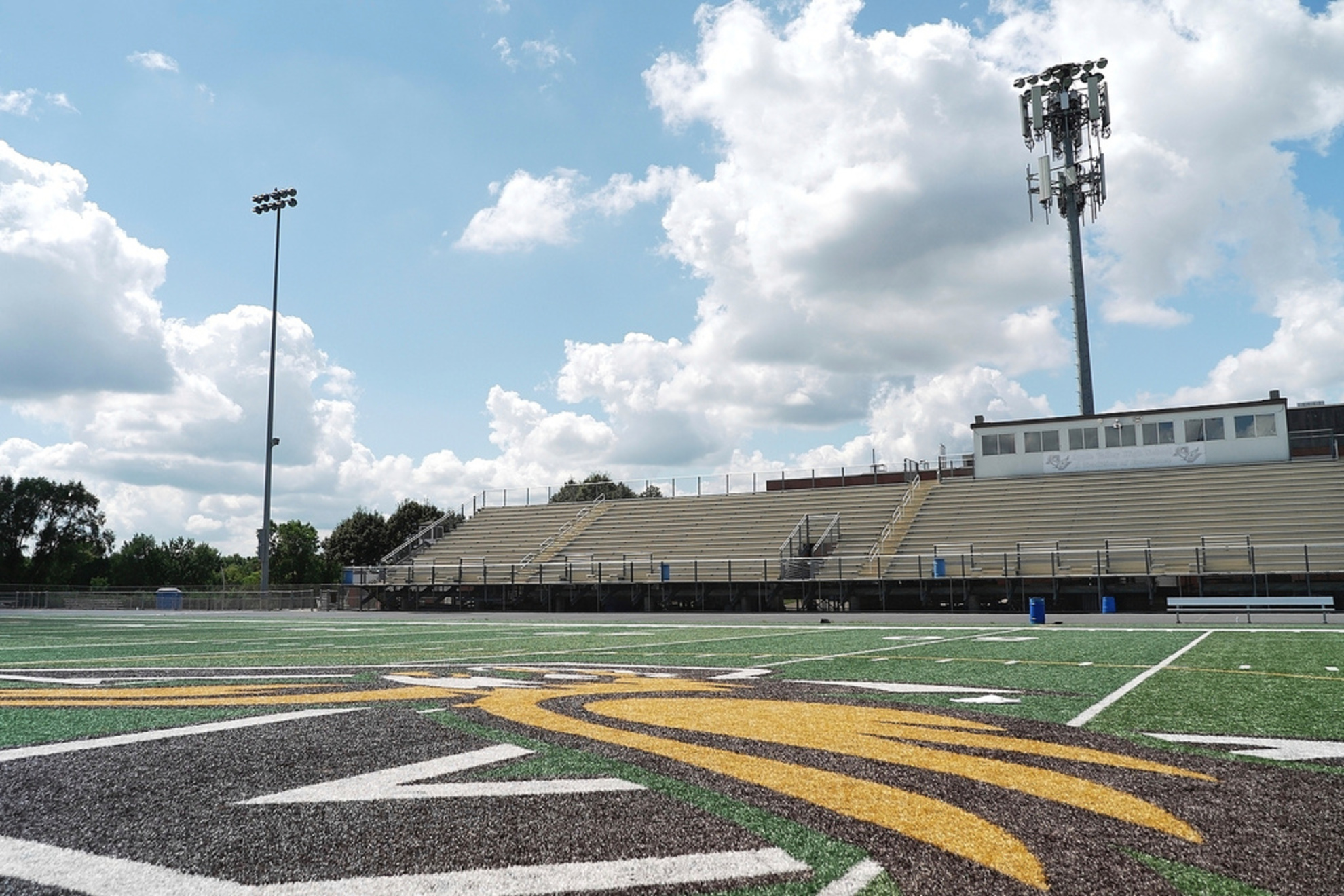High school football field LAPRESSE