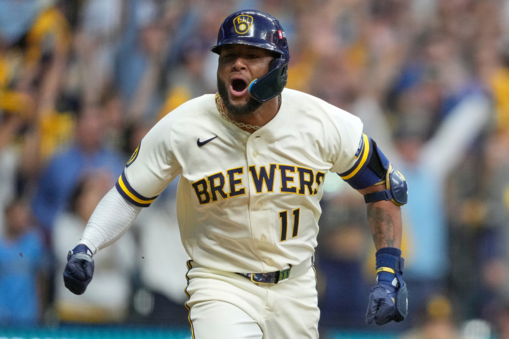 Jackson Chourio celebrates after his walk-off hit against the San Diego Padres in the NLDS. LAPRESSE