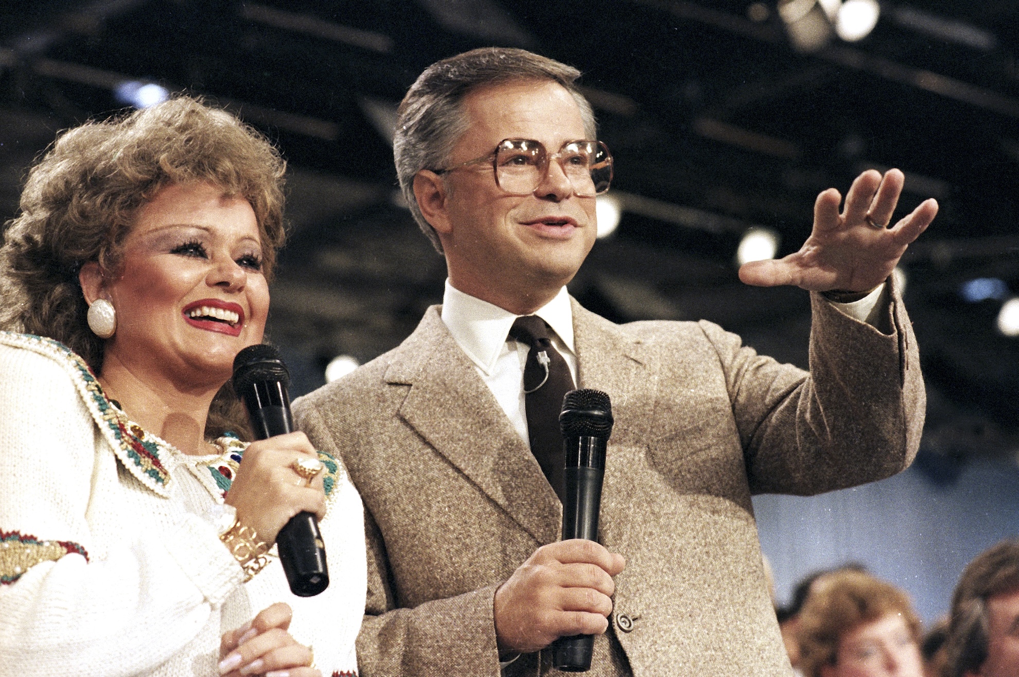 Jim and Tammy Faye Bakker talk to their television audience in 1986 at PTL Ministry in Fort Mill, S.C. LAPRESSE