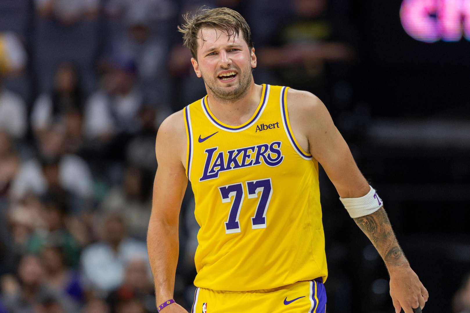 Luka Doncic gave Lakers fans a scare after taking a hard knee to the side of his quad during the preseason opener against the Sacramento Kings. The guard was seen limping but stayed in the game before sitting out the second half with Los Angeles holding a comfortable lead. Doncic later downplayed the issue, bringing relief in his first appearance since a Grade 2 hamstring injury ended his previous season in April