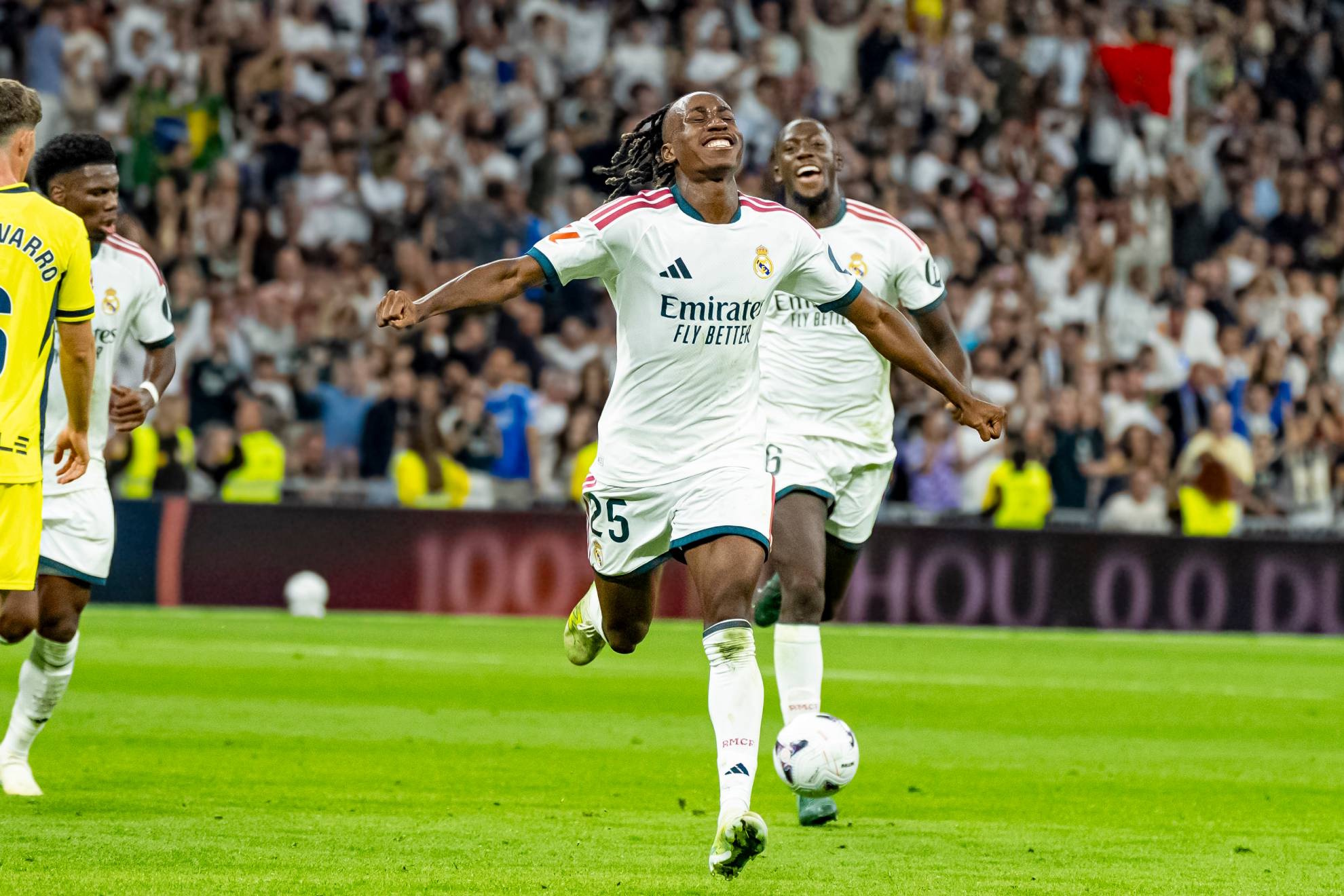 Diomande celebrates the goal that gave Madrid the win over Villarreal. EFE