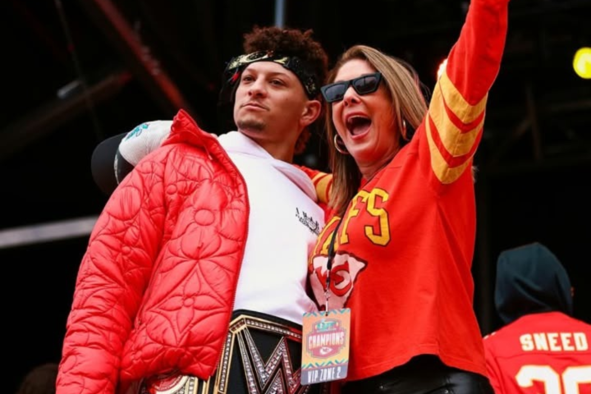 Patrick Mahomes' mother will host the Ultimate Sports Parent Experience on October 24 instagram@Randimahomes