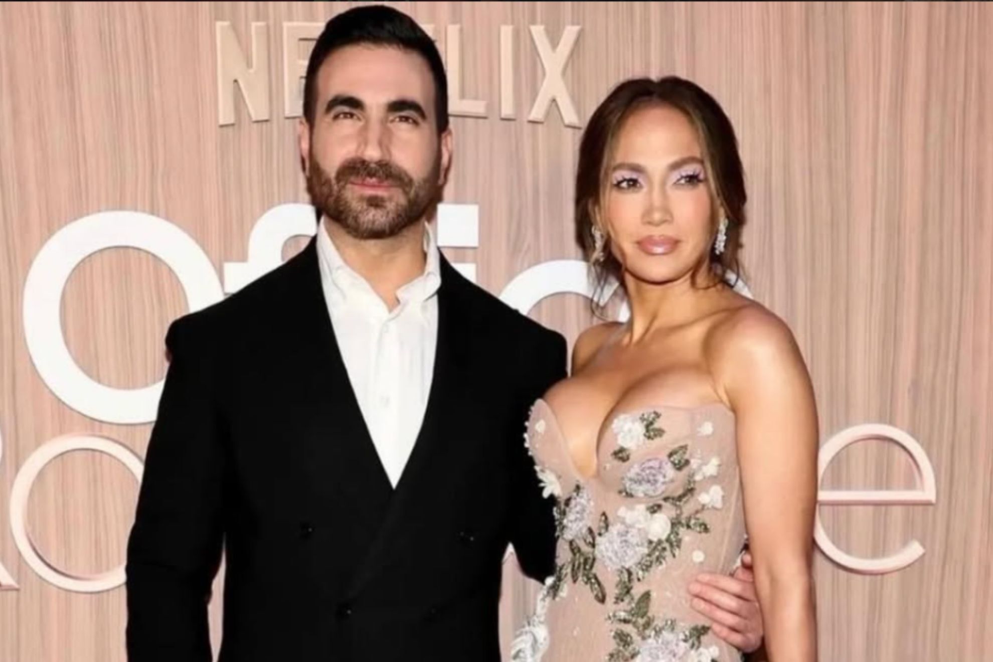 Jennifer Lopez and ‘Ted Lasso’ star Brett Goldstein spotted together again amid dating buzz Facebook