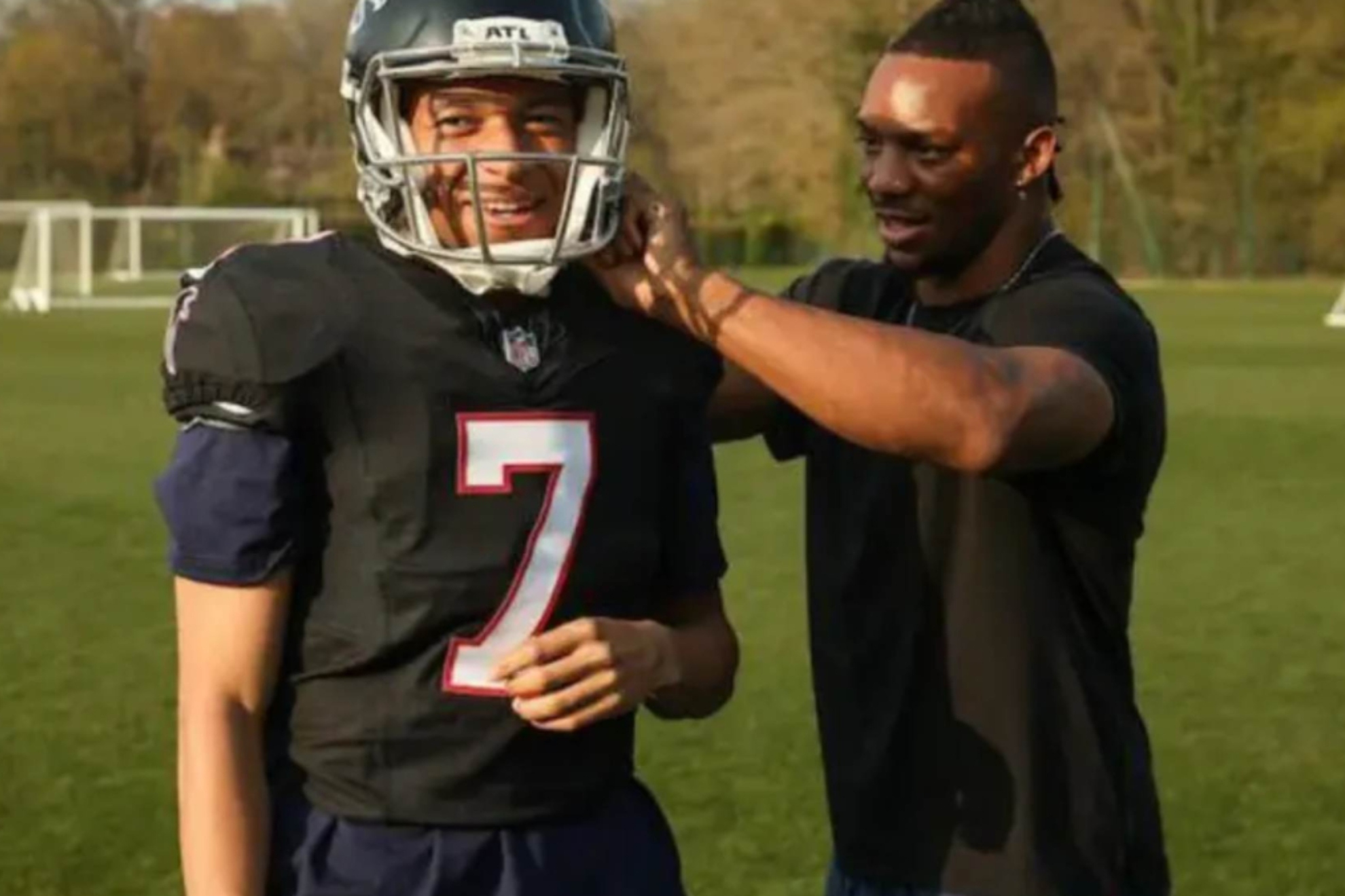 Kylian Mbappé shares a video of himself practicing American football with Bijan Robinson, a star player for the Atlanta Falcons NFL
