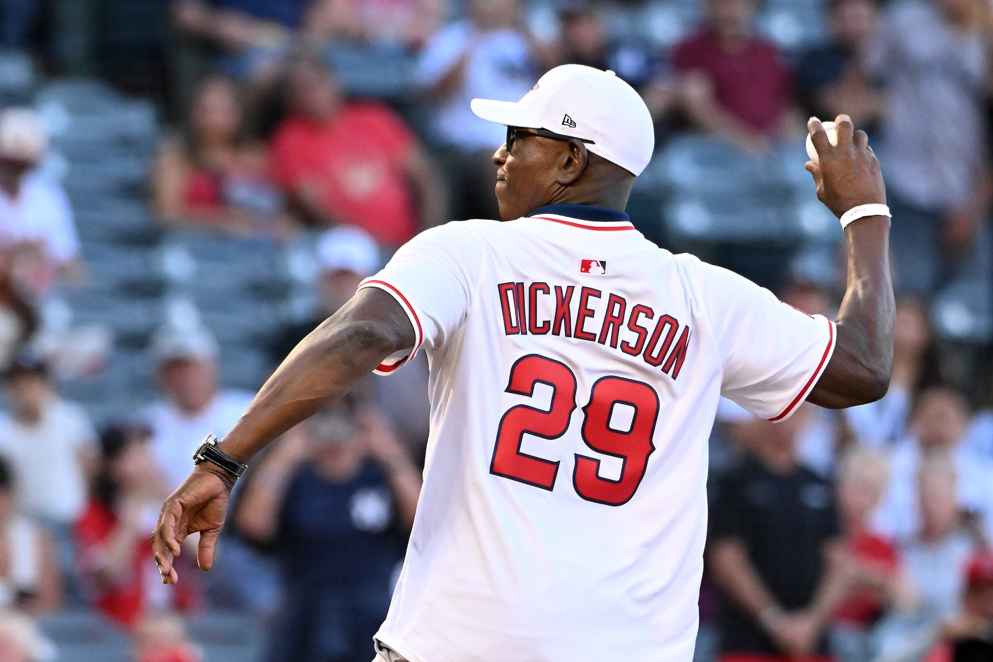Former Rams running back Eric Dickerson throws out first pitch before a game between the Los Angeles Angels and New York Yankees LaPresse