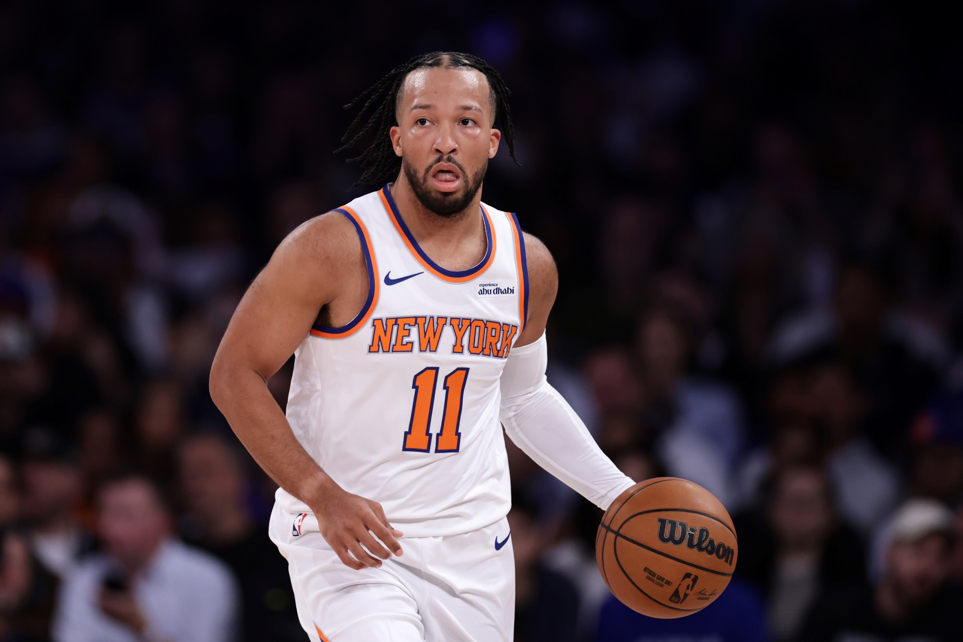 New York Knicks guard Jalen Brunson (11) looks to pass the ball against the Washington Wizards.