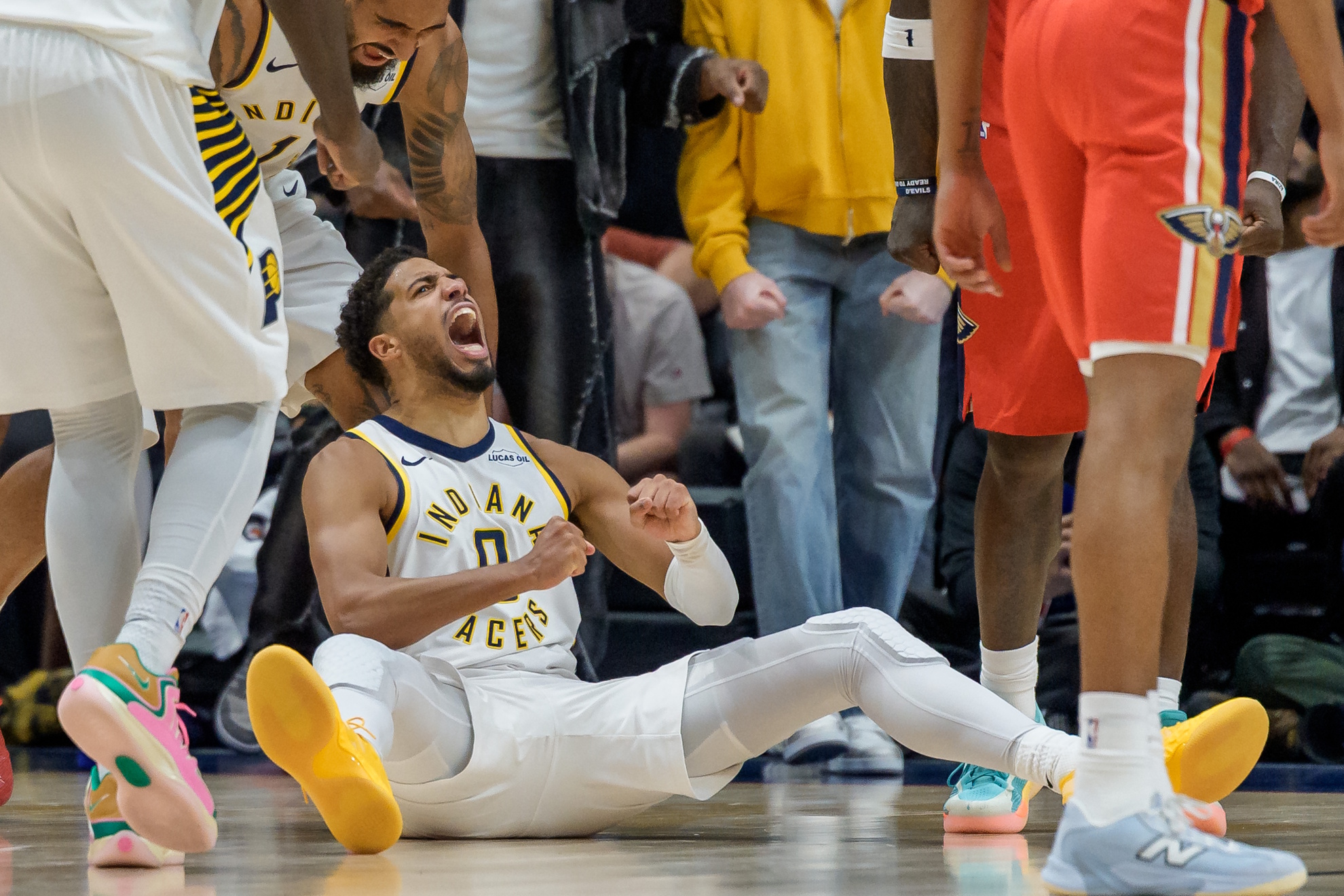 Indiana Pacers guard Tyrese Haliburton (0) reacts to a basket and foul call. LAPRESSE